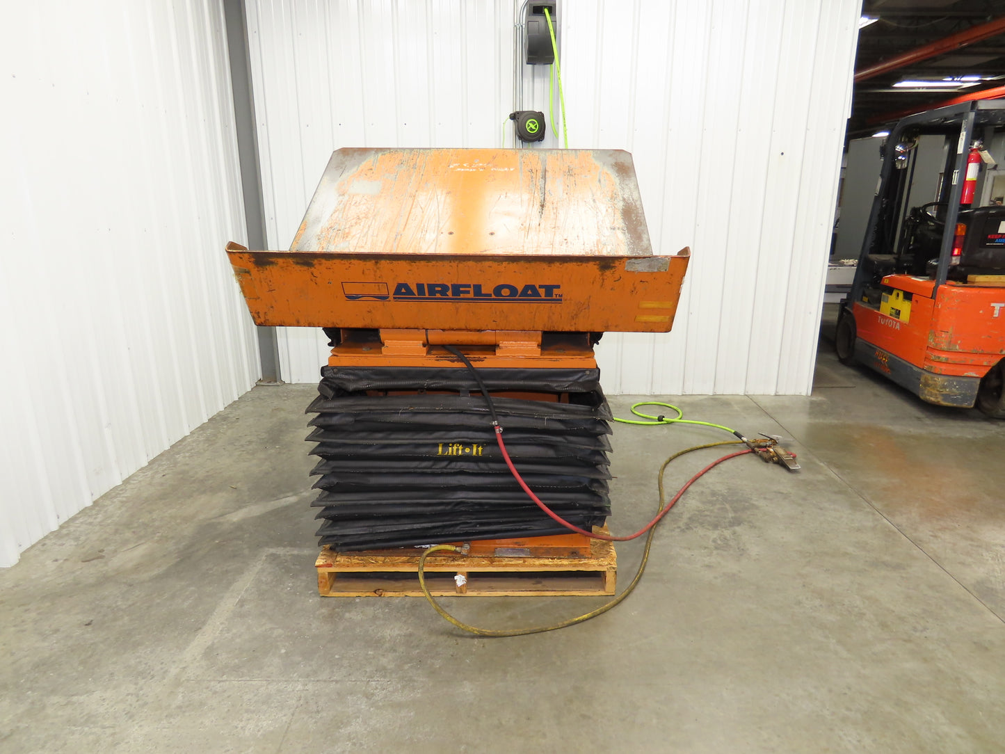 Airfloat Pneumatic Lift Tilt Table Tote Tipper 2000lbs 32° Degree 54x48" Top