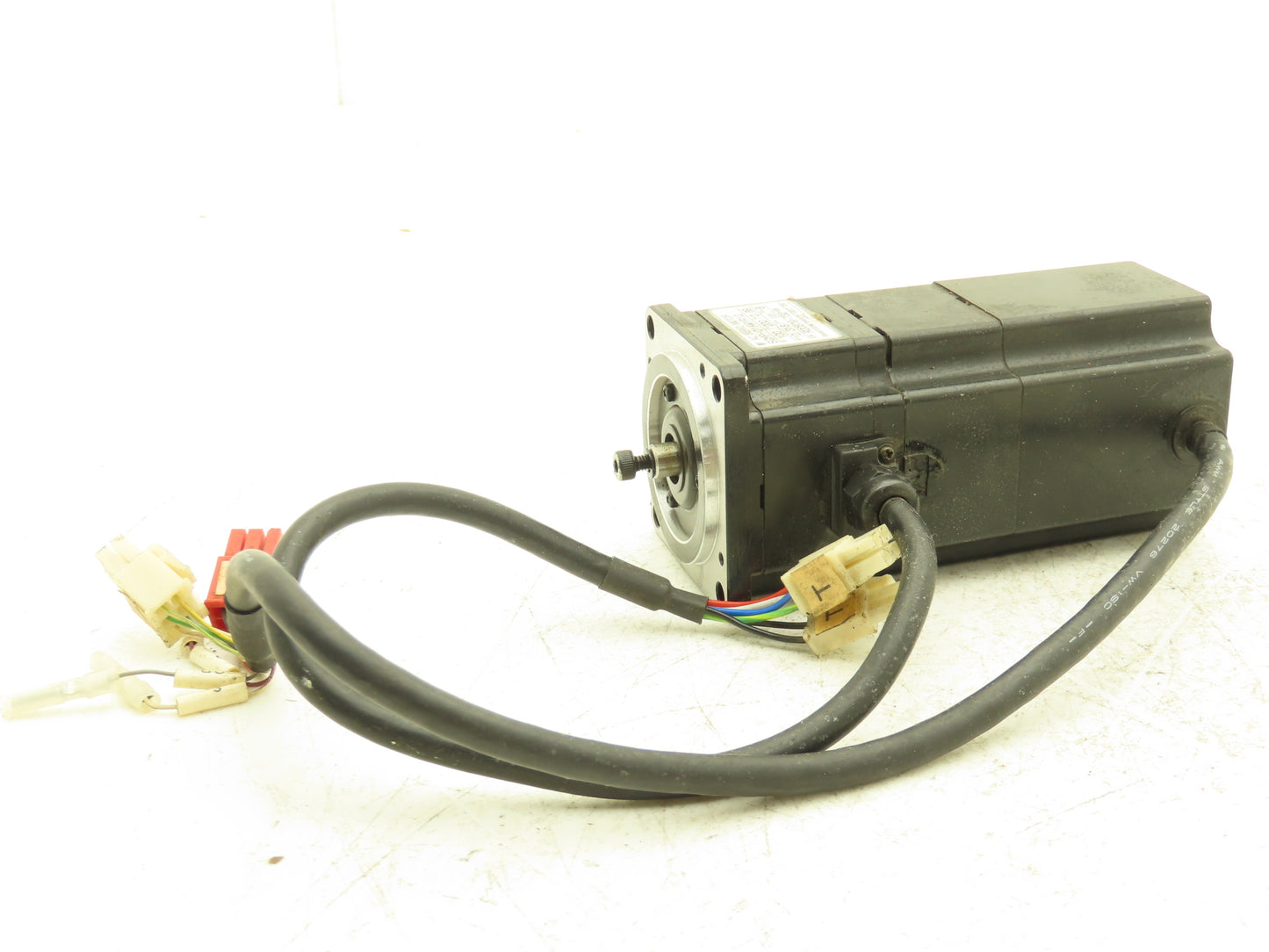 Yaskawa Electric Corp SGMP-01AWYR12 AC Servo Brake Motor 100W 3000rpm 200V