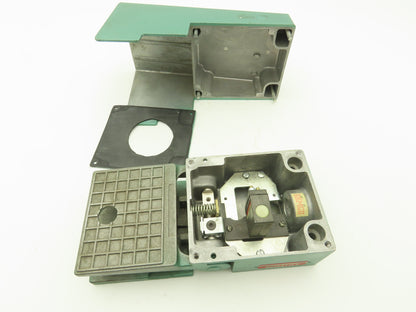 Numatics Numatrol NS666 Pneumatic Foot Pedal Floor Switch Spring Return LM5-0107