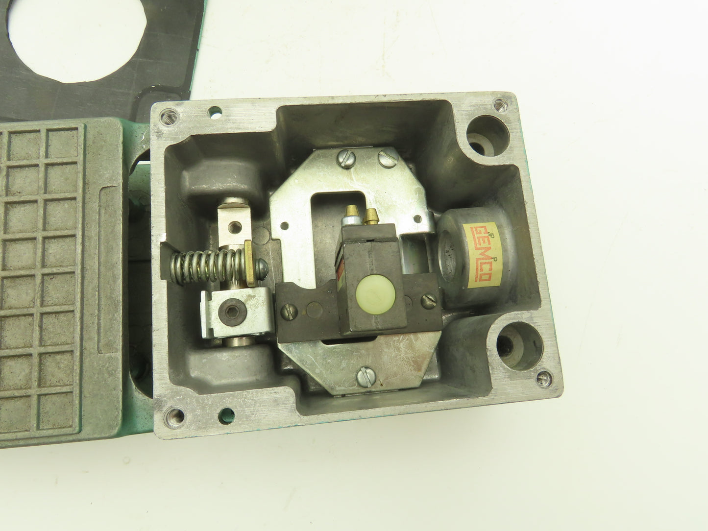 Numatics Numatrol NS666 Pneumatic Foot Pedal Floor Switch Spring Return LM5-0107