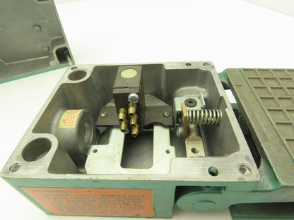 Numatics Numatrol NS666 Pneumatic Foot Pedal Floor Switch Spring Return LM5-0107