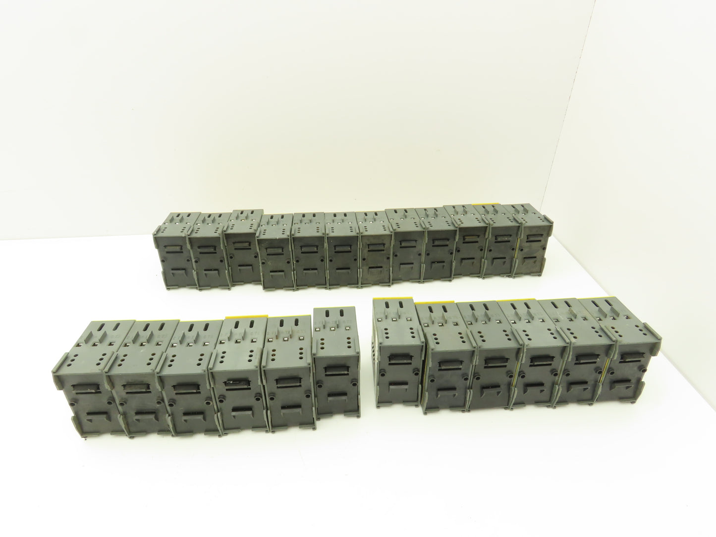 Bussman OPM-1038RC Optima Fuse Holder 30A 600V for Buss Class CC Fuse Lot of 24