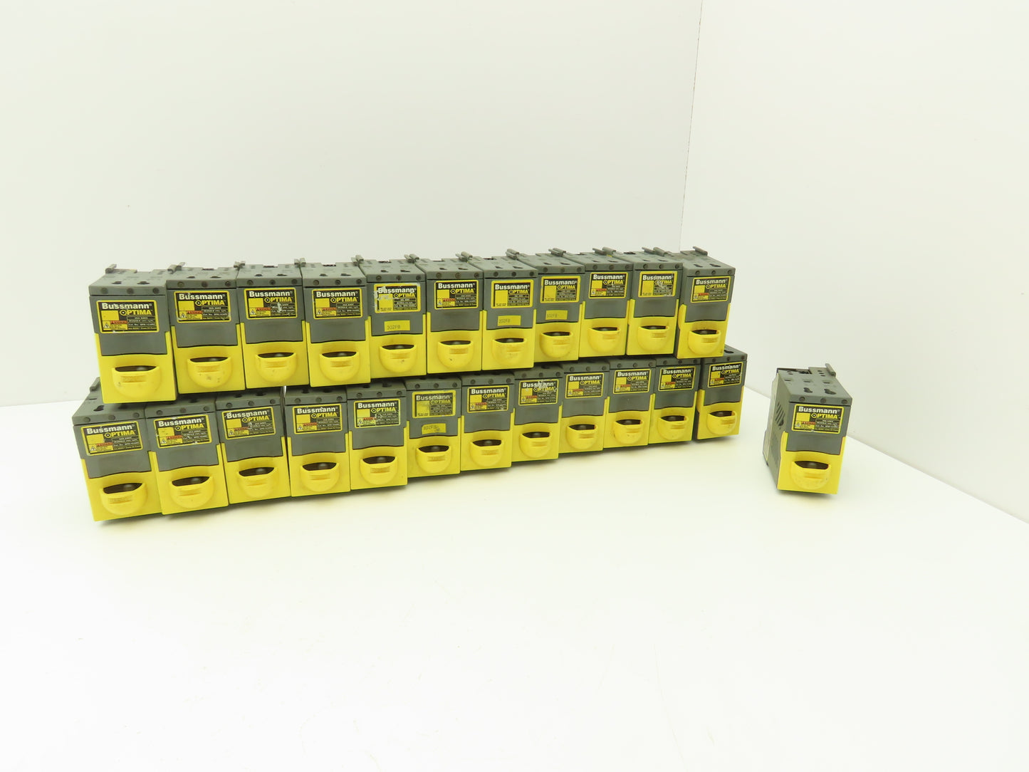 Bussman OPM-1038RC Optima Fuse Holder 30A 600V for Buss Class CC Fuse Lot of 24