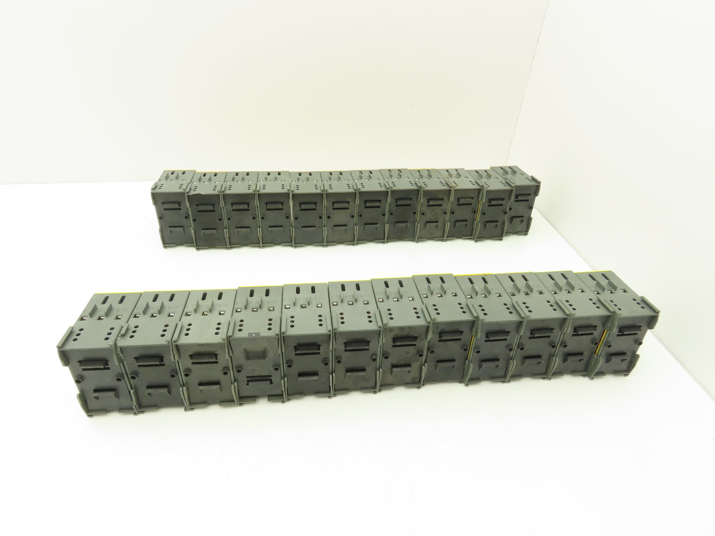 Bussman OPM-1038RC Optima Fuse Holder 30A 600V for Buss Class CC Fuse Lot of 24