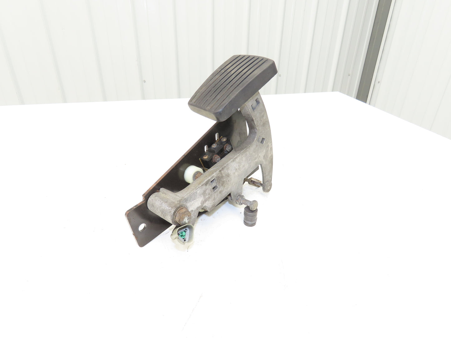 Hyster E60Z-33 Forklift Throttle Accelerator Pedal & Potentiometer