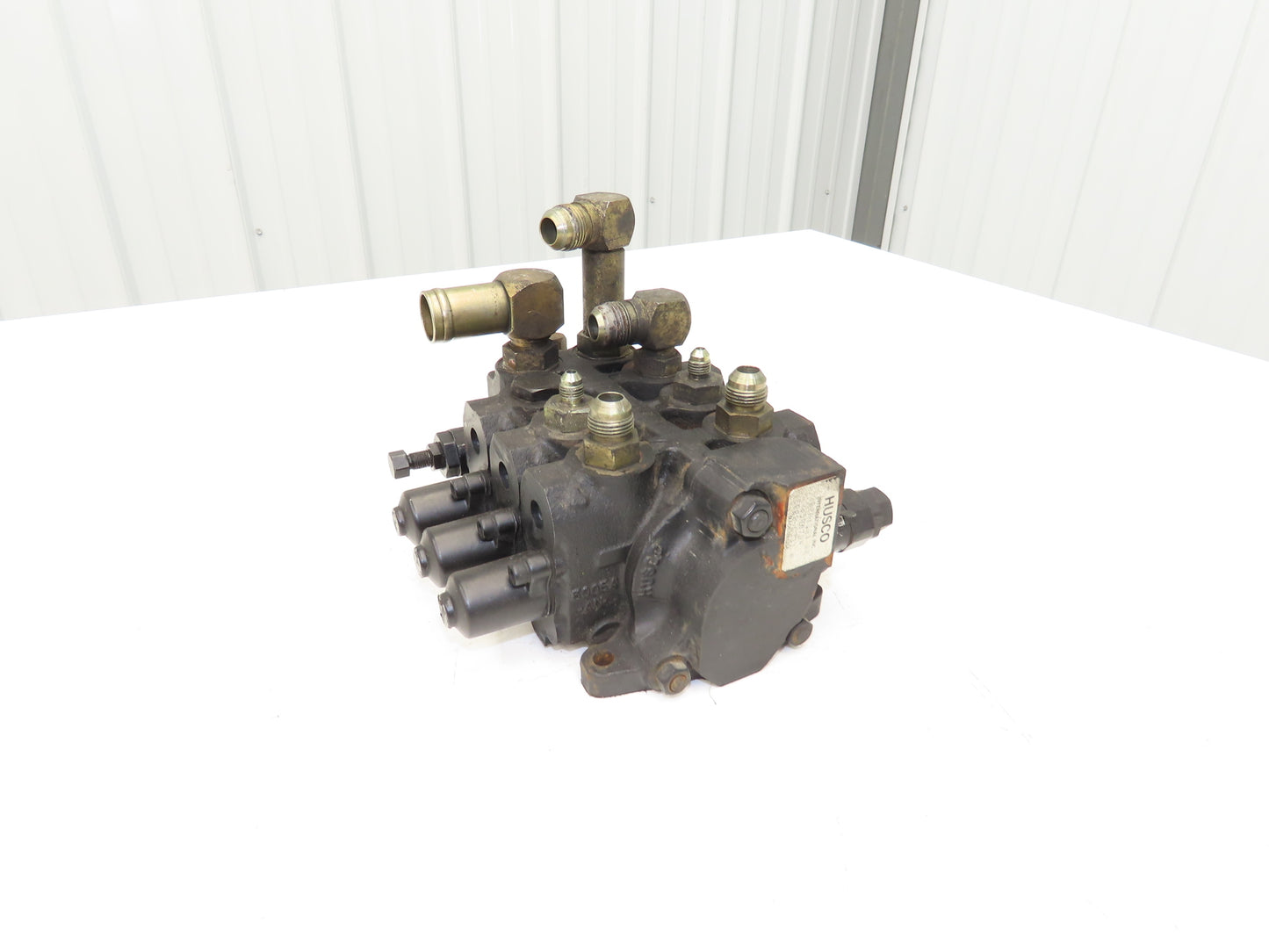 Husco 5000-C331 A Hydraulic 3-Spool Forklift Mast Control Valve Off E60Z-33