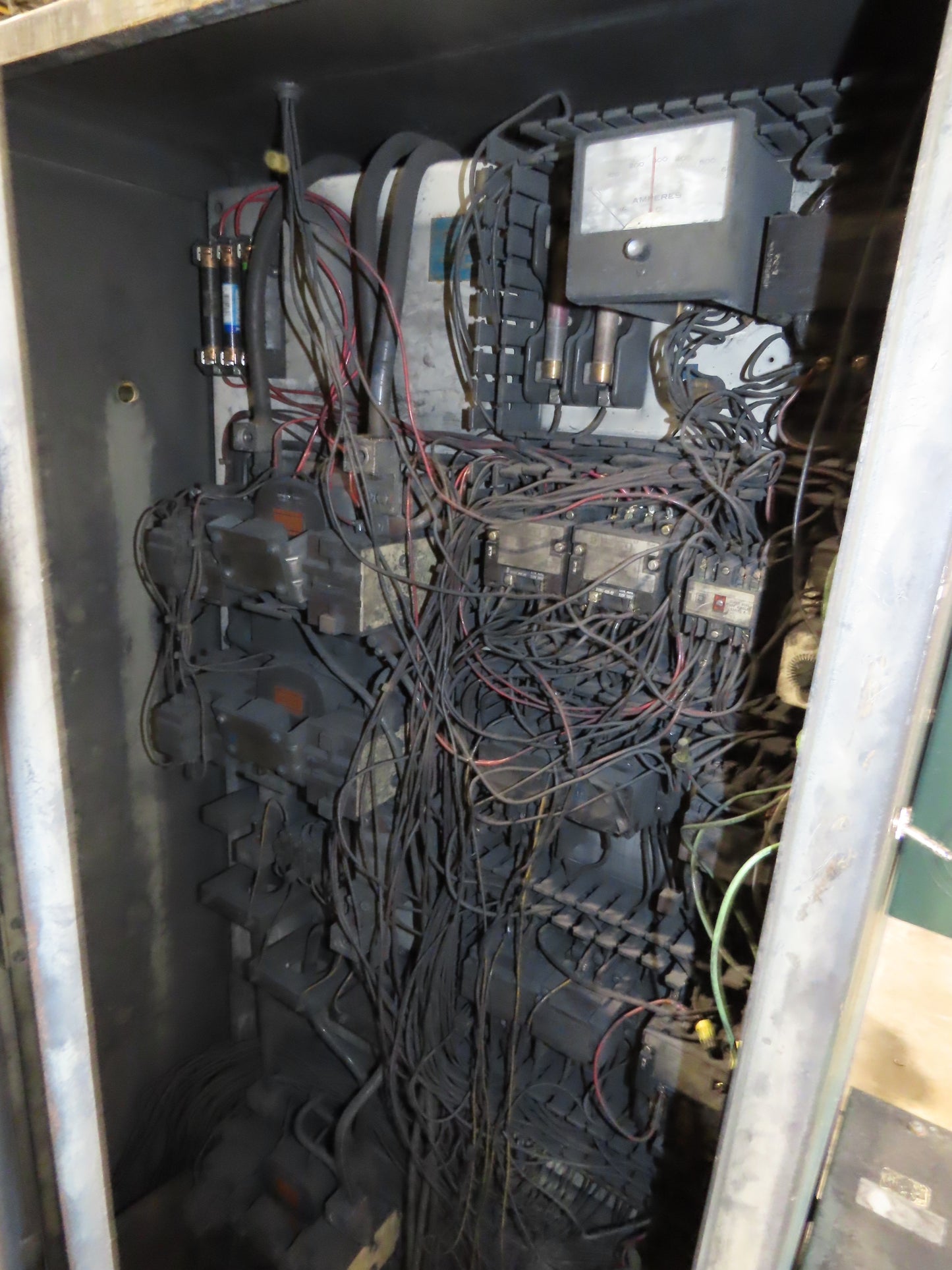 Eemco Rubber Mixing Roll Mill 22"x 60" Rollers 200Hp 3PH Control Panel