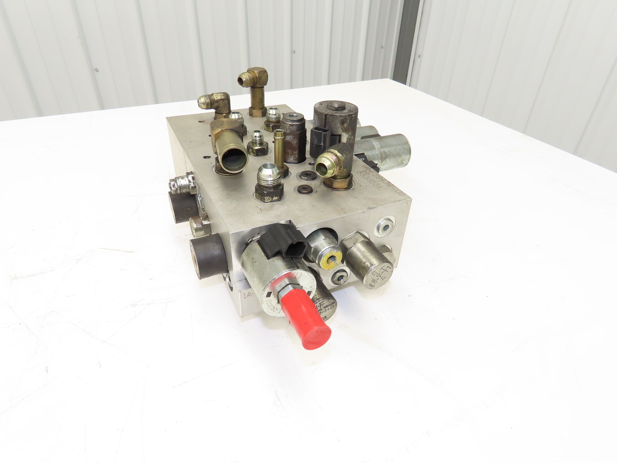 Hyster Hydraulic Manifold Block From E60Z-33 Forklift 8530551 – ARROW ...