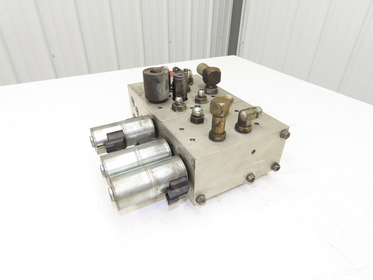 Hyster Hydraulic Manifold Block From E60Z-33 Forklift 8530551