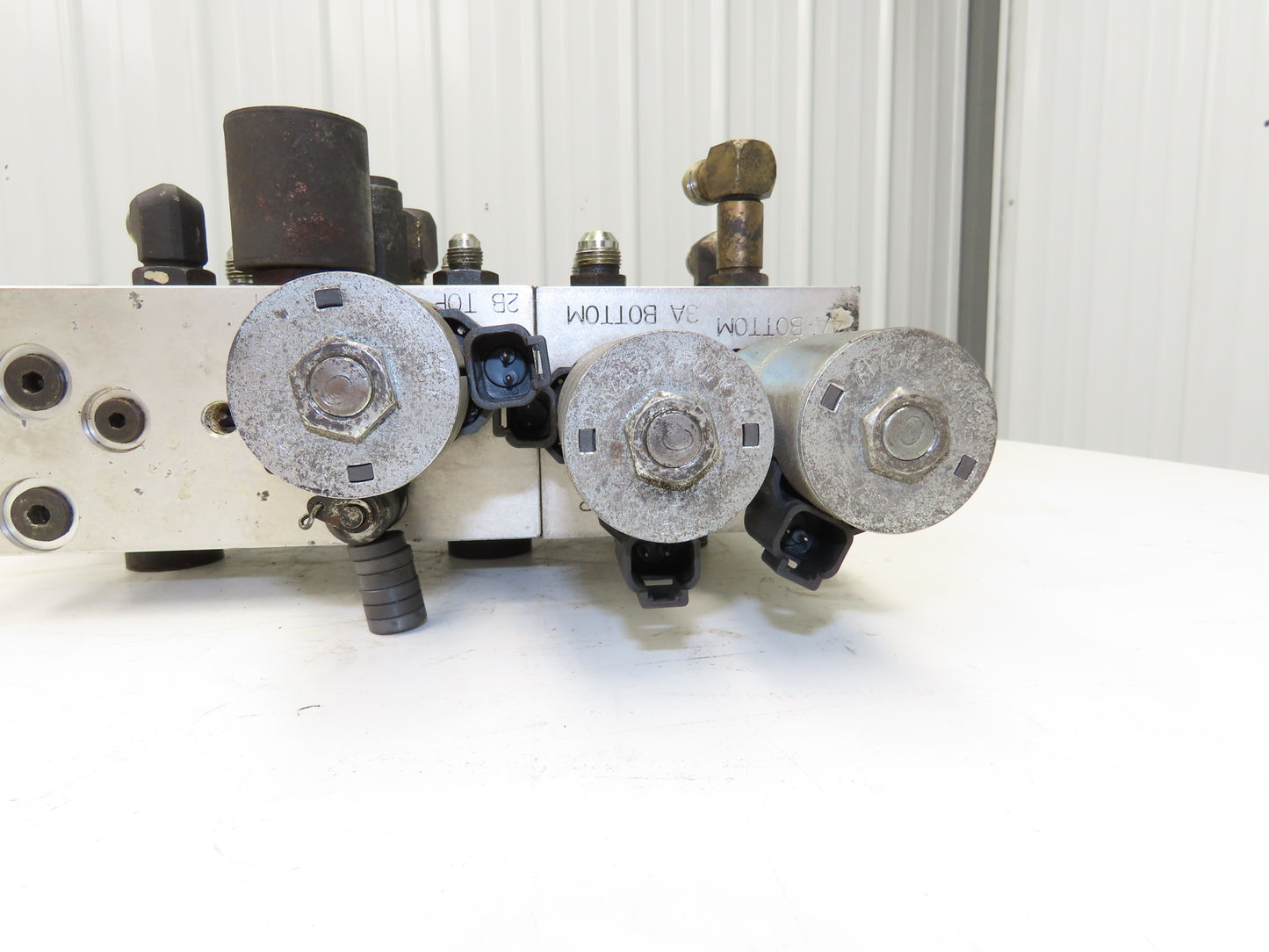 Hyster Hydraulic Manifold Block From E60Z-33 Forklift 8530551