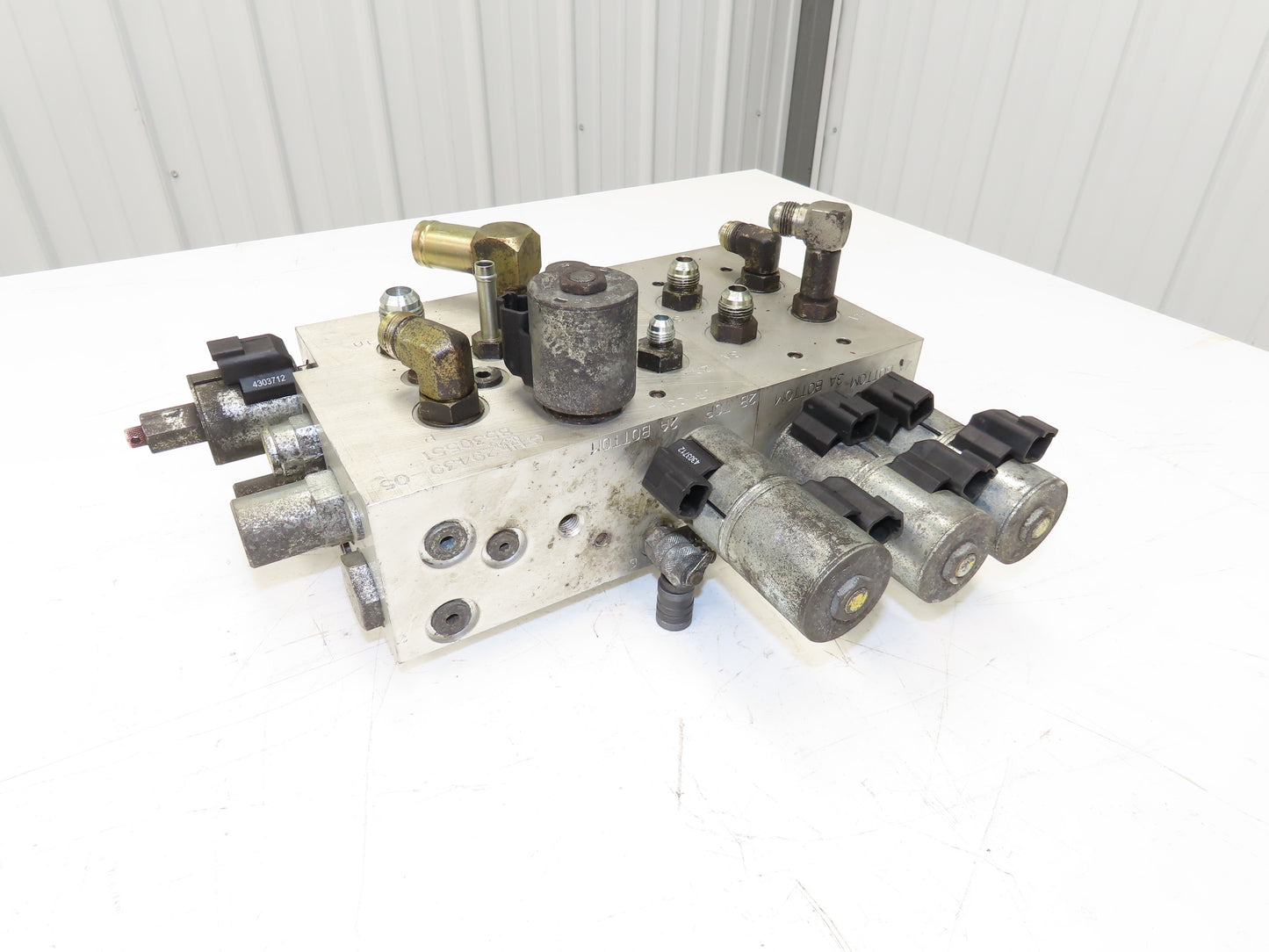 Hyster Hydraulic Manifold Block From E60Z-33 Forklift 8530551