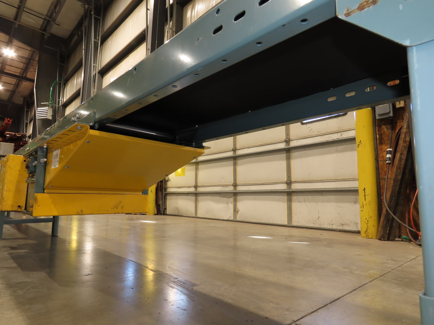 Hytrol 18"x 40' 10" Slider Bed Conveyor 15.5" Belt 2Hp 3PH Center Drive 50FPM