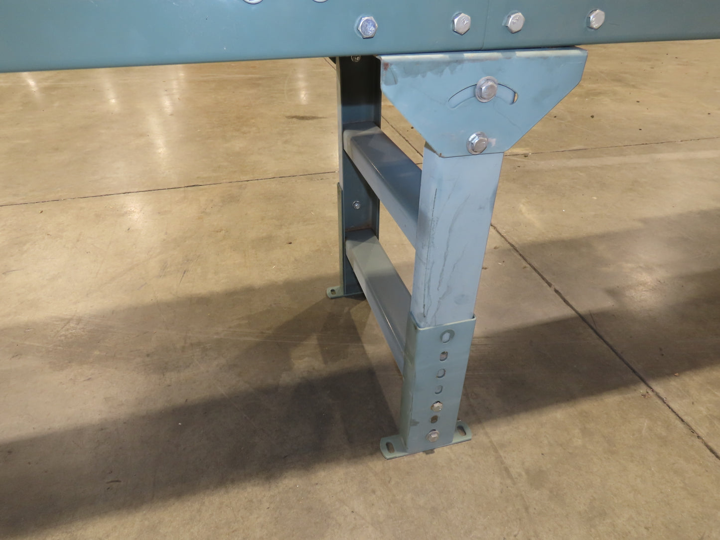 Hytrol 18"x 40' 10" Slider Bed Conveyor 15.5" Belt 2Hp 3PH Center Drive 50FPM