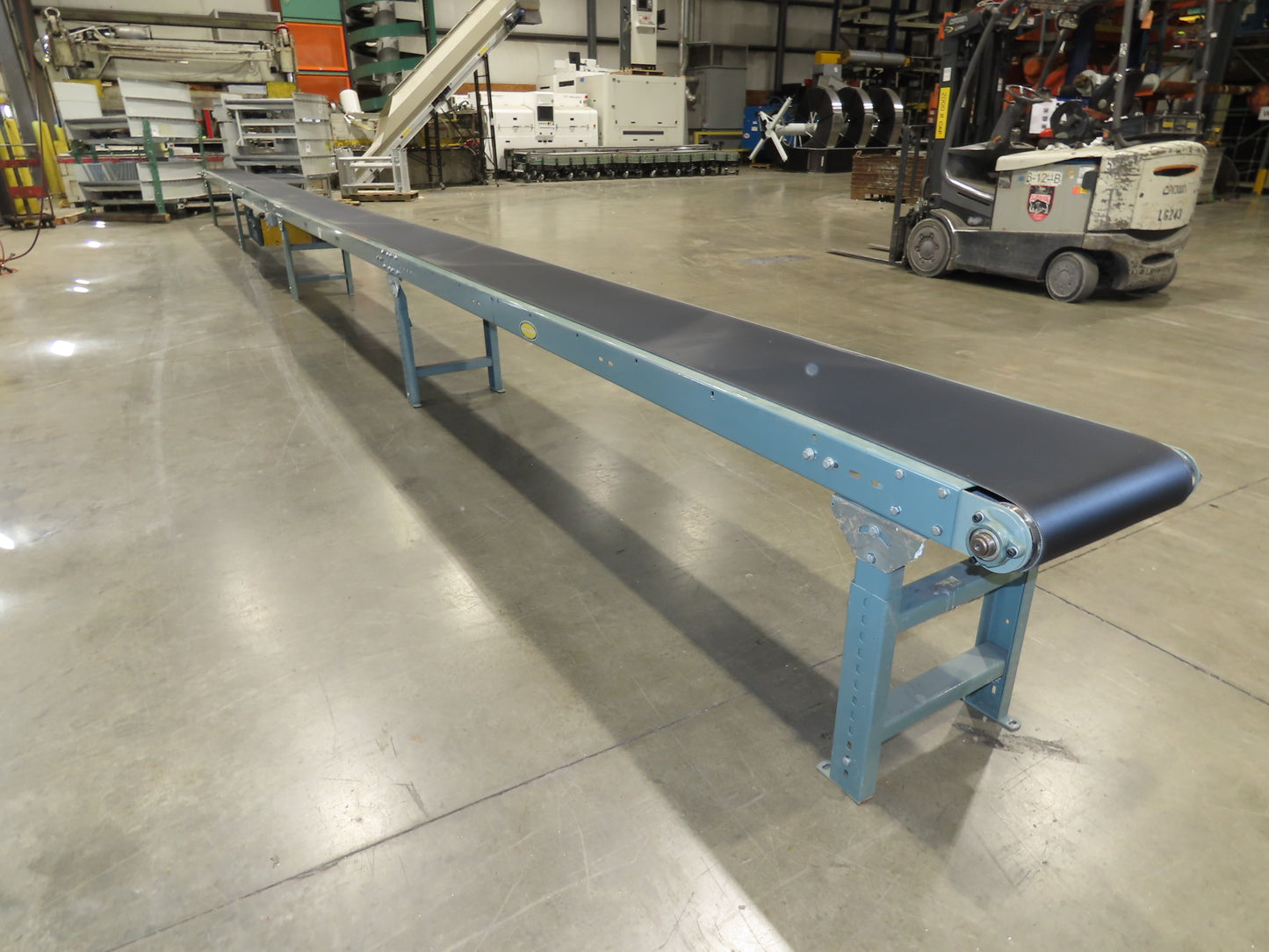 Hytrol 18"x 40' 10" Slider Bed Conveyor 15.5" Belt 2Hp 3PH Center Drive 50FPM
