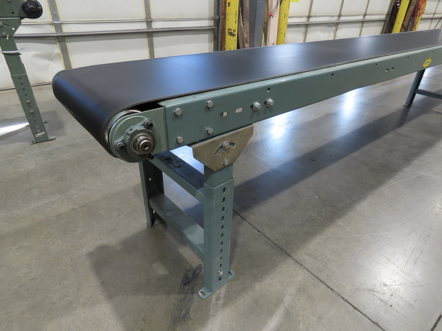 Hytrol 18"x 40' 10" Slider Bed Conveyor 15.5" Belt 2Hp 3PH Center Drive 50FPM