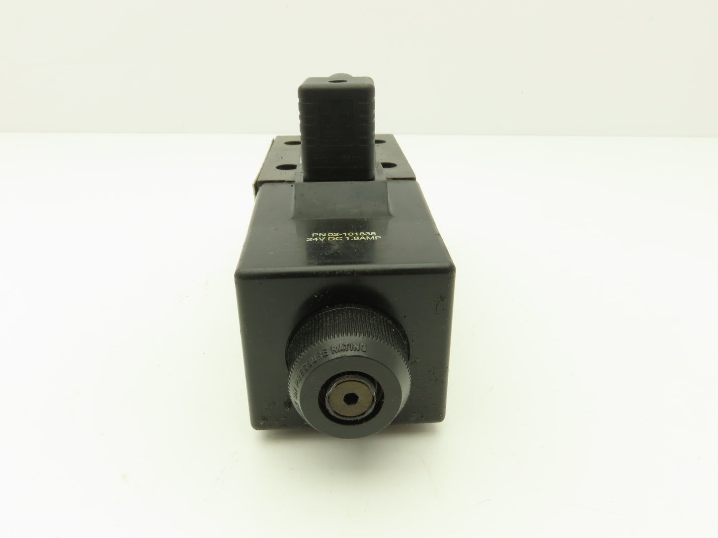 Vickers DG4S4 012B U H 60 S495 Directional Control Solenoid Valve 24VDC