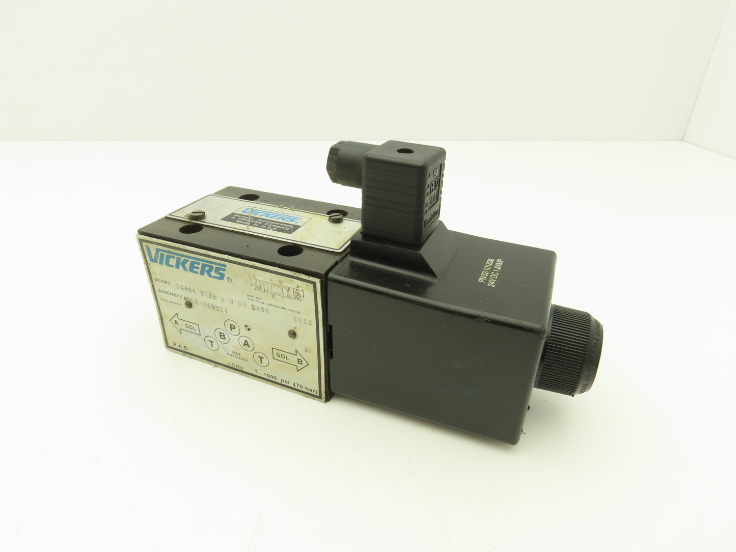 Vickers DG4S4 012B U H 60 S495 Directional Control Solenoid Valve 24VDC