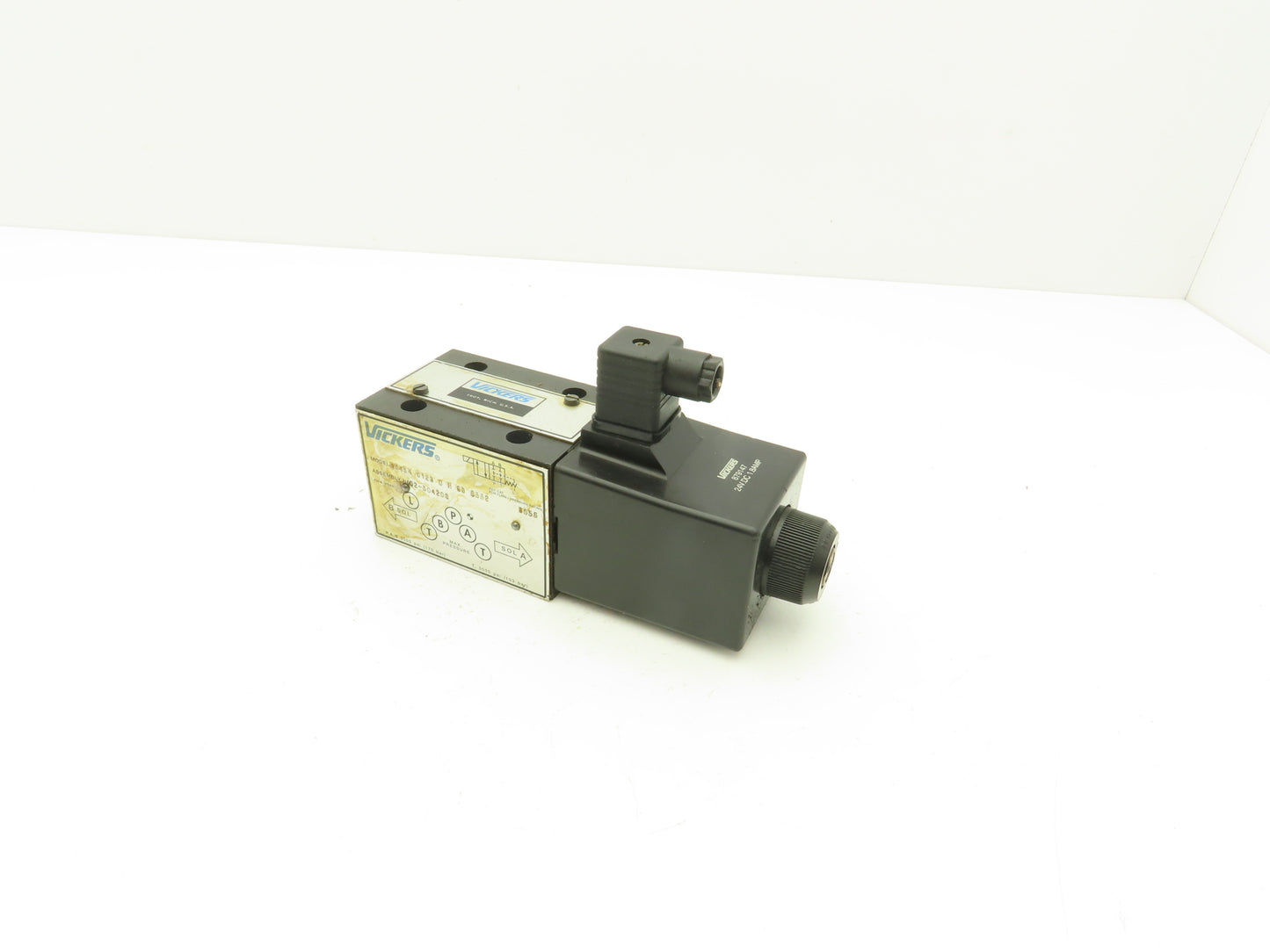 Vickers DG4S4 012B U H 60 S552 Directional Control Solenoid Valve 24VDC