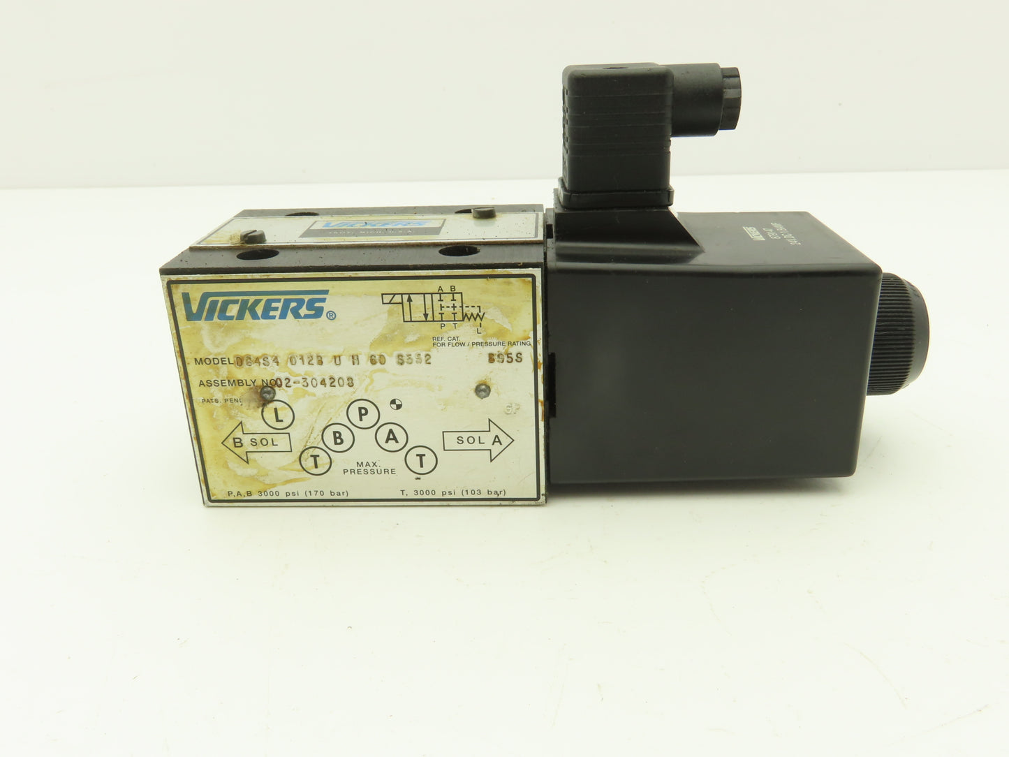 Vickers DG4S4 012B U H 60 S552 Directional Control Solenoid Valve 24VDC