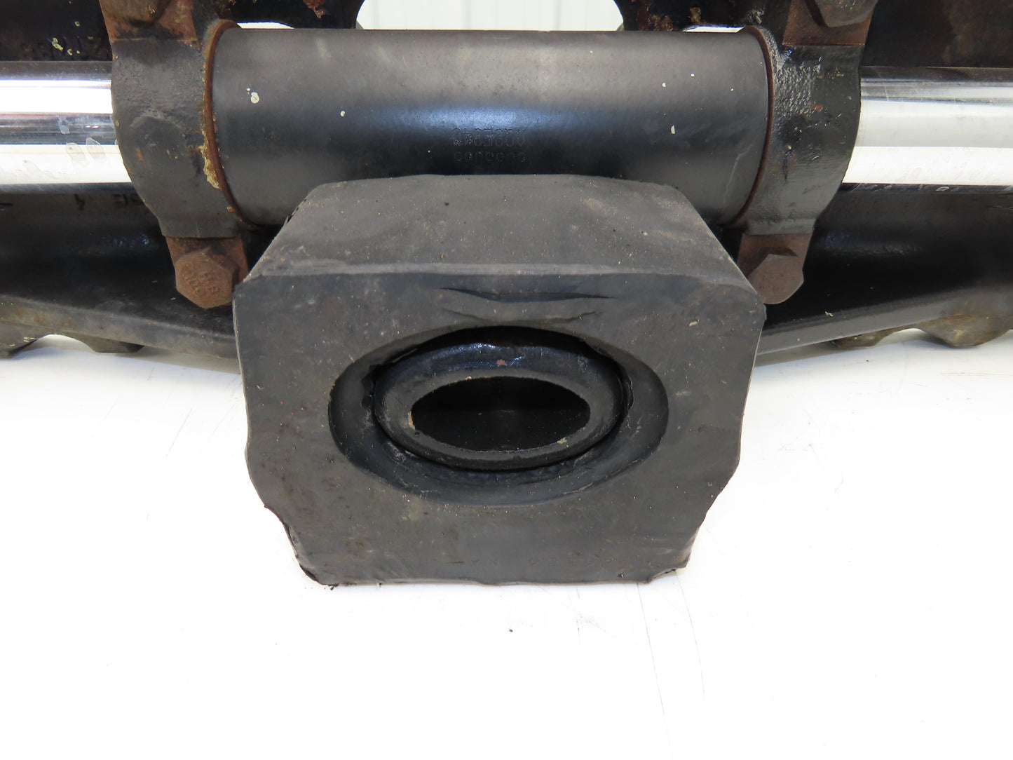 Hyster E60Z-33 Electric Forklift Rear Axle Dual Hydraulic Steering Assembly