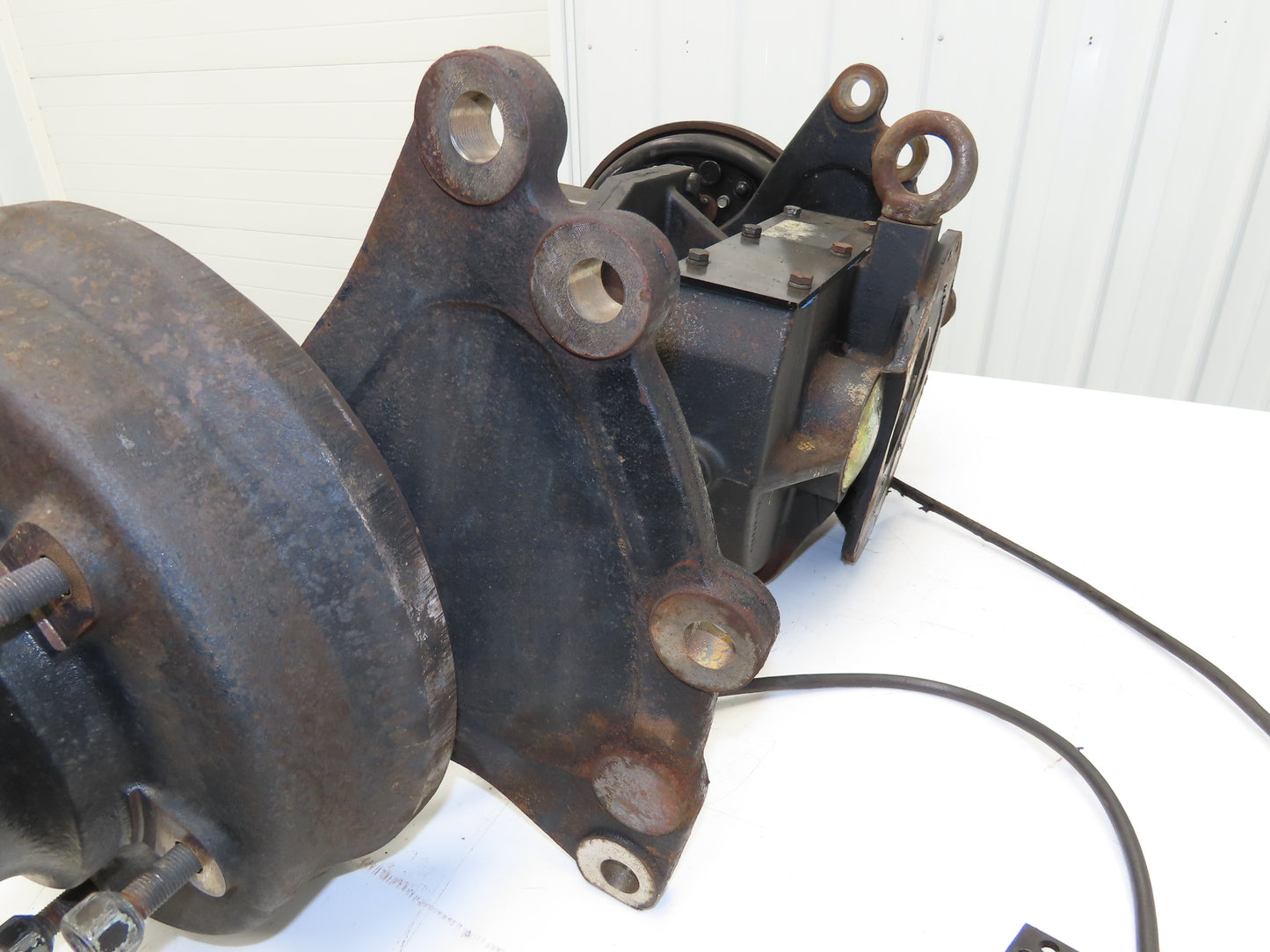 Hyster E60Z-33 Forklift Front Dual Wheel Drive Axle Assembly 6-Lug & Park Brake