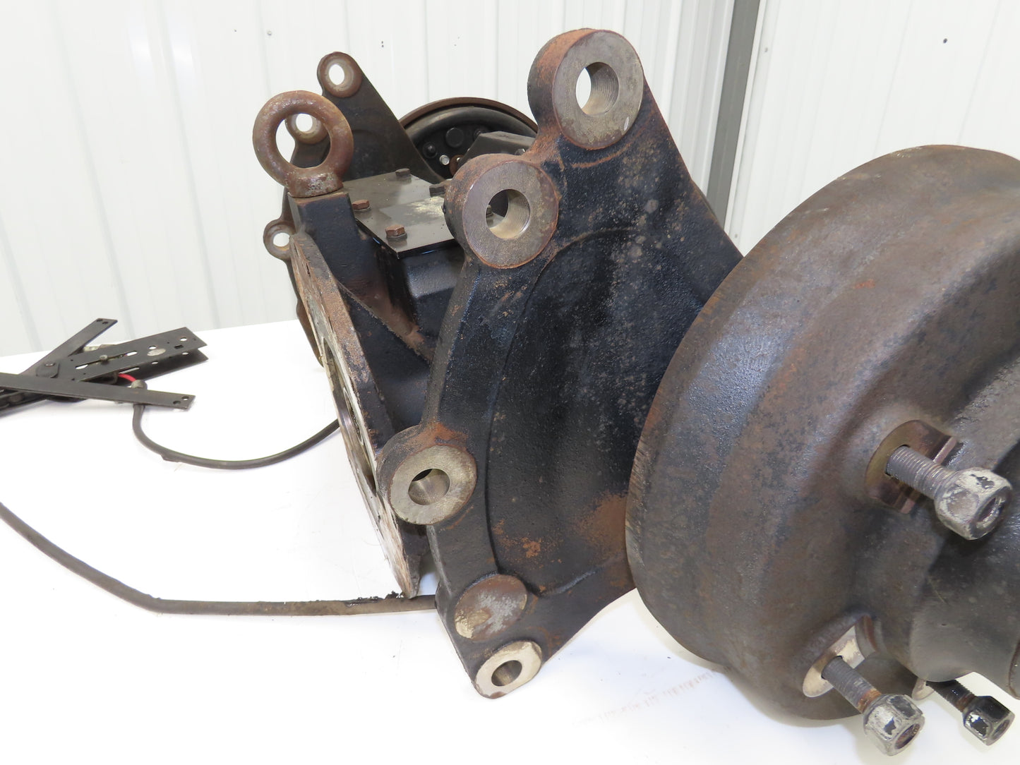 Hyster E60Z-33 Forklift Front Dual Wheel Drive Axle Assembly 6-Lug & Park Brake