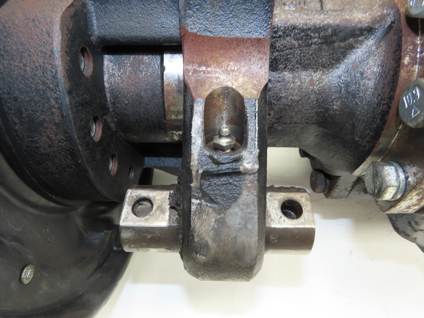 Hyster E60Z-33 Forklift Front Dual Wheel Drive Axle Assembly 6-Lug & Park Brake