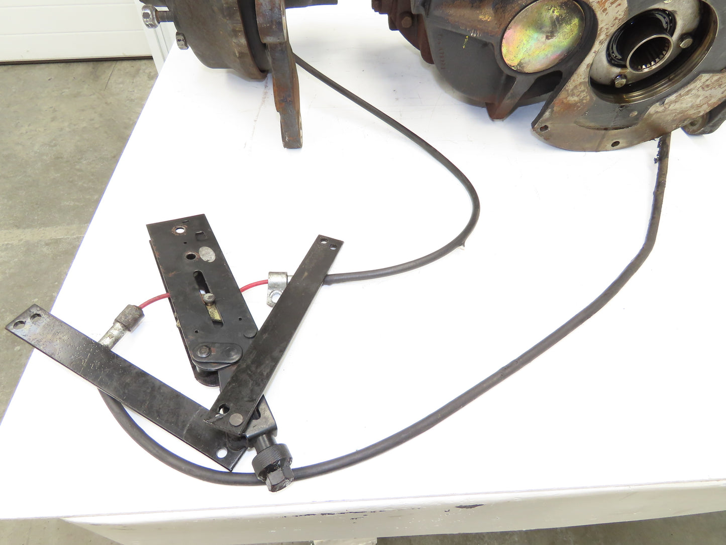 Hyster E60Z-33 Forklift Front Dual Wheel Drive Axle Assembly 6-Lug & Park Brake