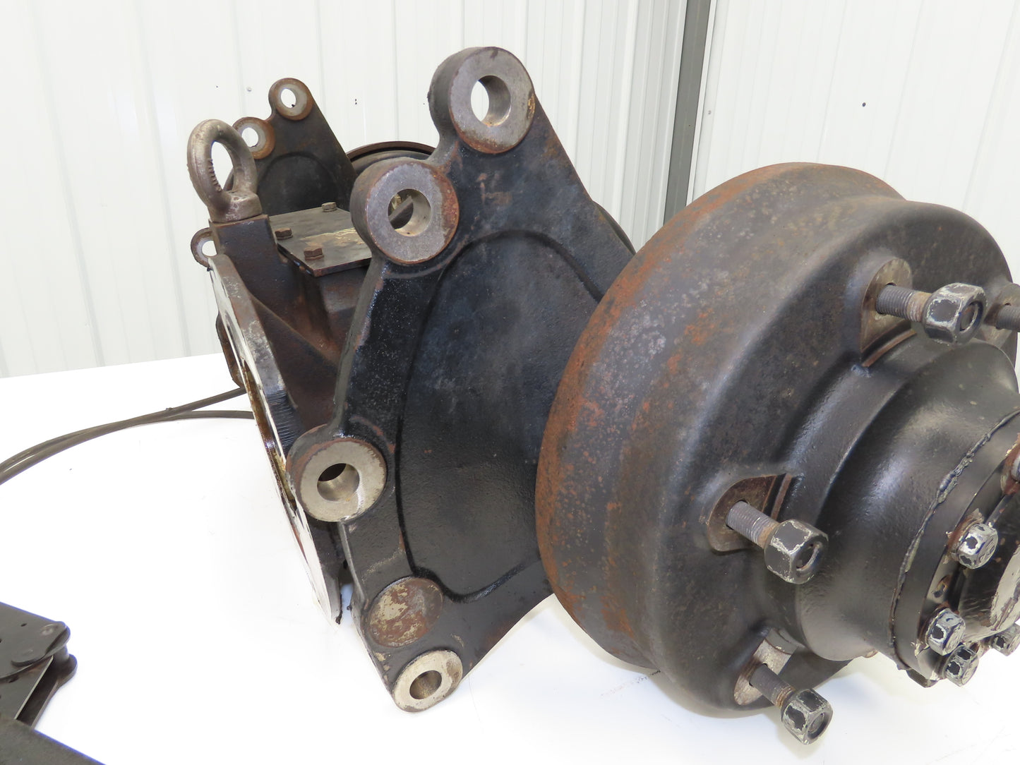 Hyster E60Z-33 Forklift Front Dual Wheel Drive Axle Assembly 6-Lug & Park Brake