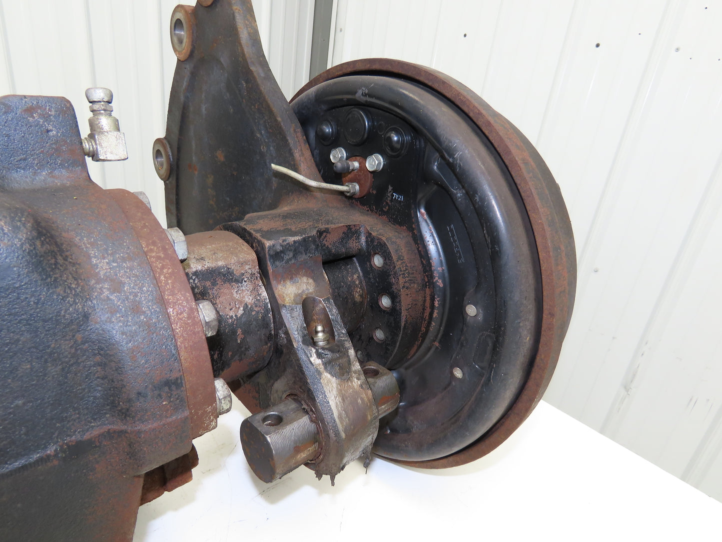 Hyster E60Z-33 Forklift Front Dual Wheel Drive Axle Assembly 6-Lug & Park Brake