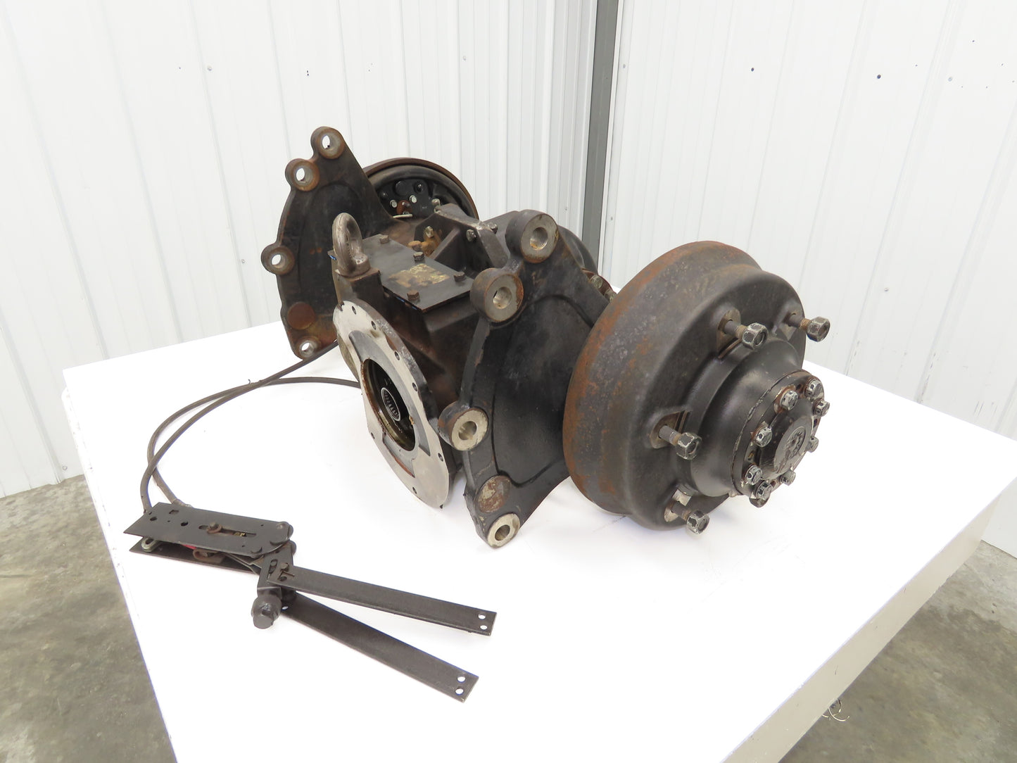 Hyster E60Z-33 Forklift Front Dual Wheel Drive Axle Assembly 6-Lug & Park Brake