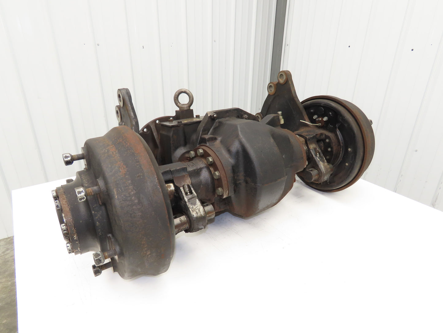 Hyster E60Z-33 Forklift Front Dual Wheel Drive Axle Assembly 6-Lug & Park Brake