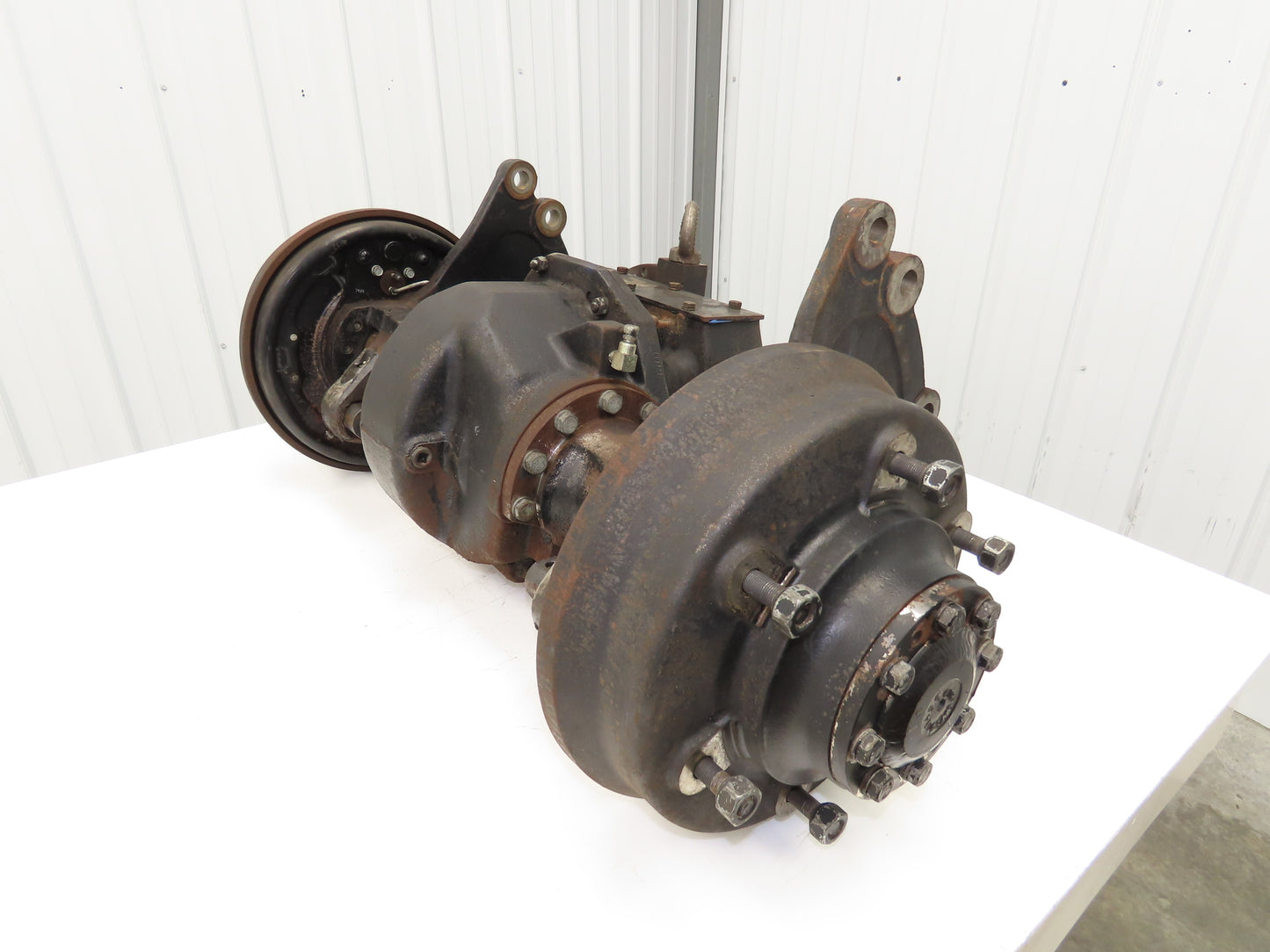 Hyster E60Z-33 Forklift Front Dual Wheel Drive Axle Assembly 6-Lug & Park Brake