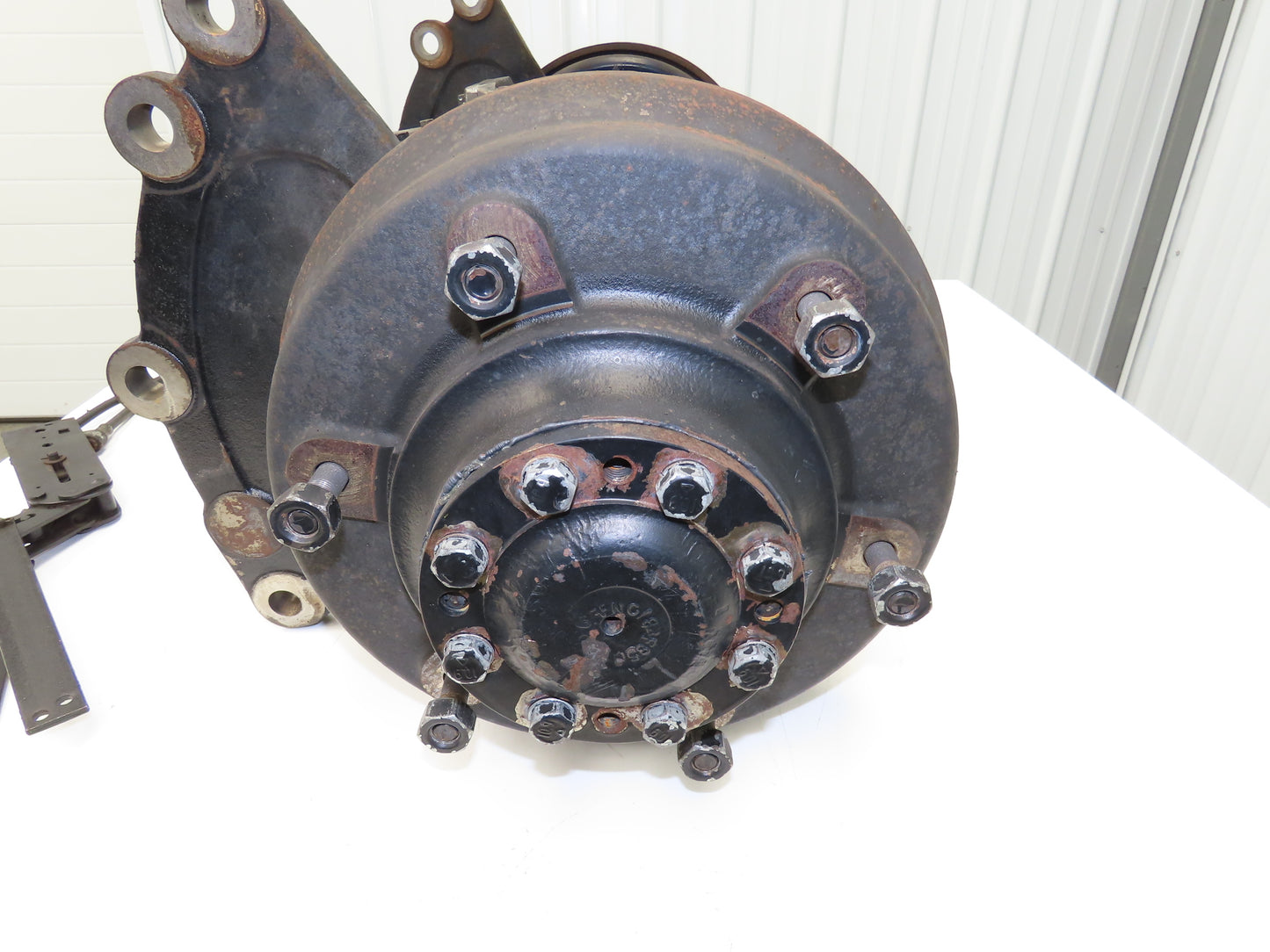 Hyster E60Z-33 Forklift Front Dual Wheel Drive Axle Assembly 6-Lug & Park Brake