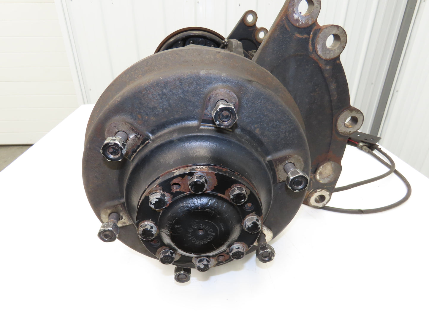 Hyster E60Z-33 Forklift Front Dual Wheel Drive Axle Assembly 6-Lug & Park Brake