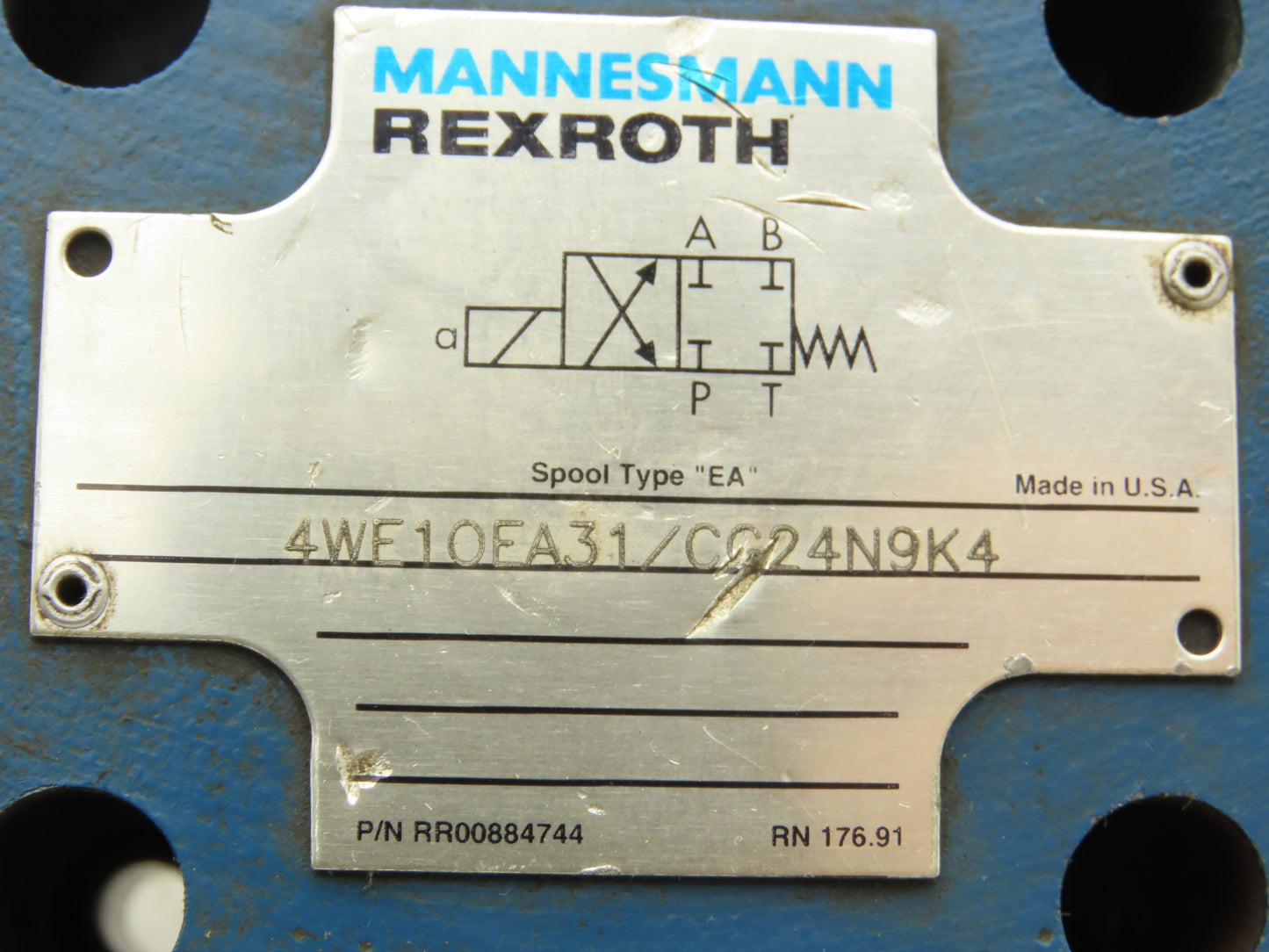 Rexroth 4WF10FA31/CG24N9K4 Hydraulic Solenoid Directional Control Valve 24VDC