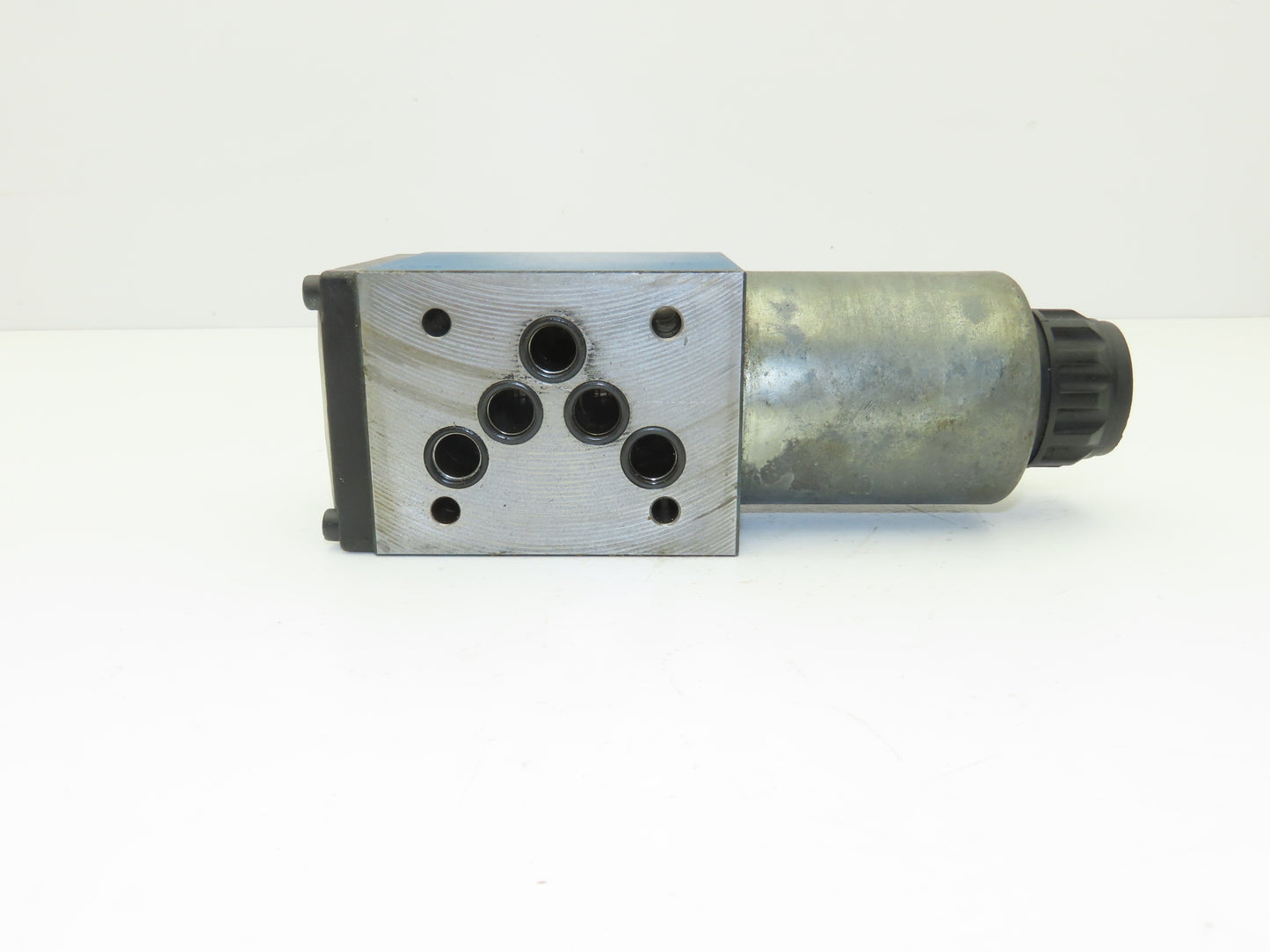 Rexroth 4WF10FA31/CG24N9K4 Hydraulic Solenoid Directional Control Valve 24VDC