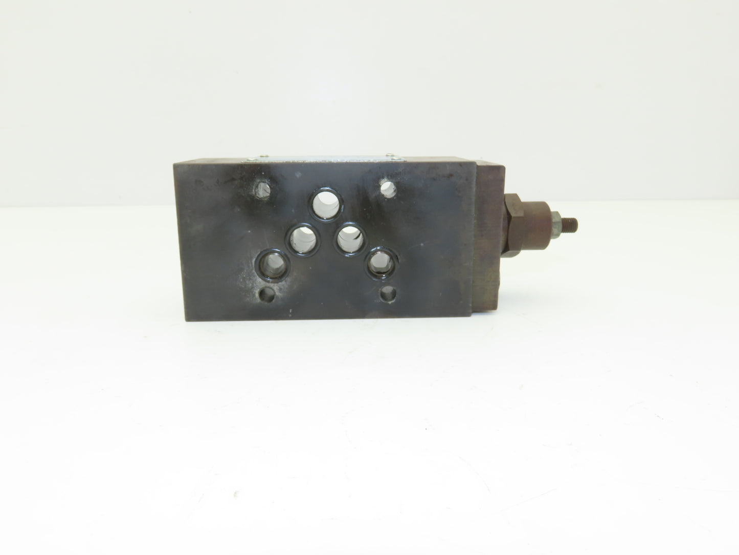 Vickers DGMC-5-AT-FW-S-30 SystemStak Hydraulic Pressure Relief Valve 4570 PSI