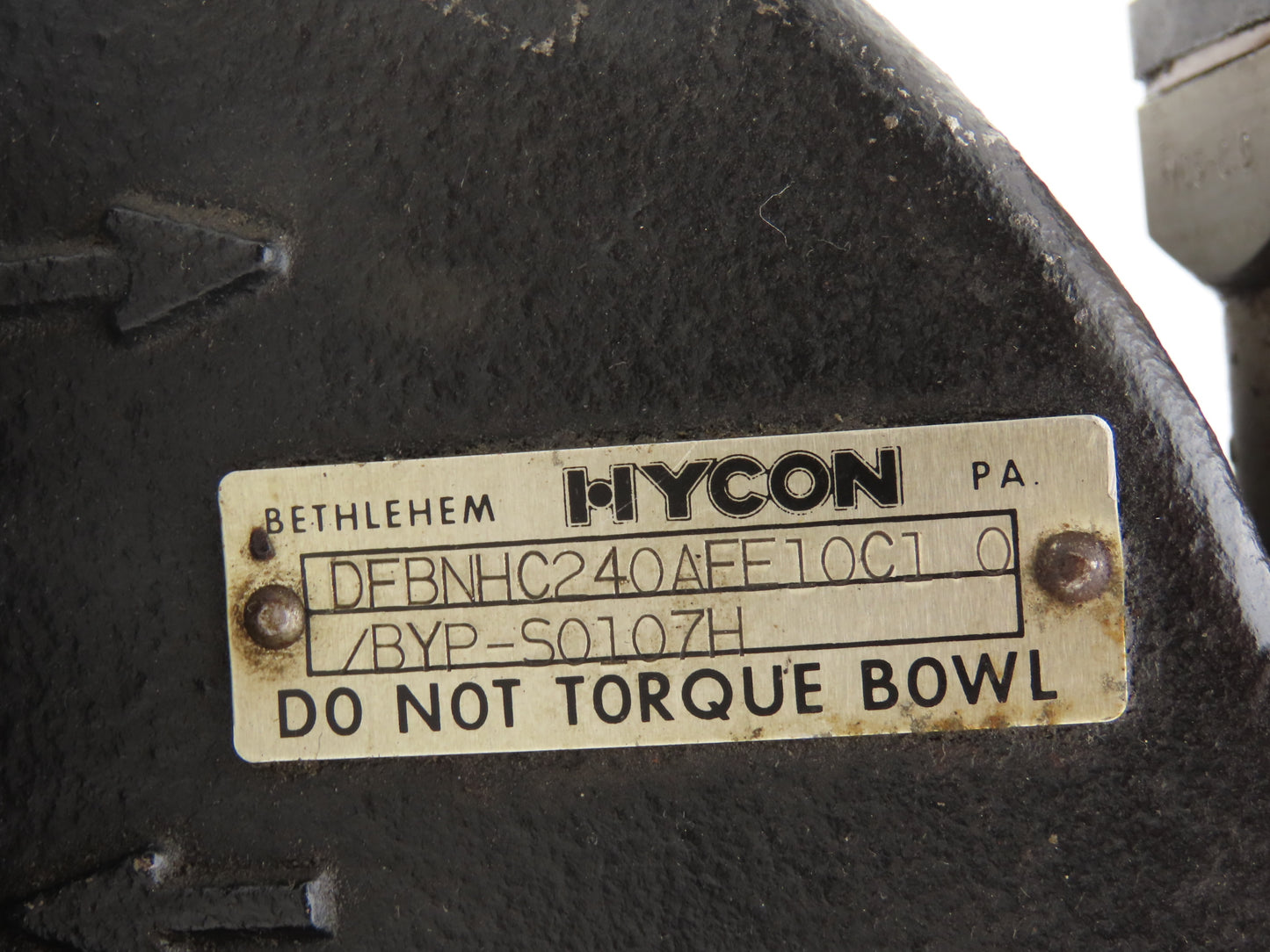 Hycon DFBNHC240AFE10C1.0/BYP-S0107H Hydraulic Filter 4-Bolt SAE w/Indicator