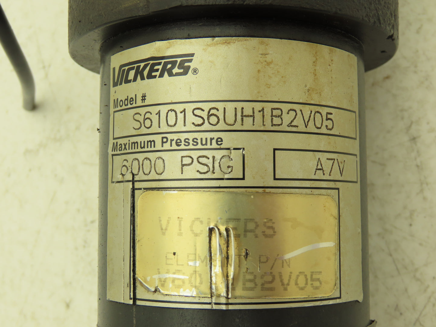 Hycon S6101S6UH1B2V05 Hydraulic Filter 6000psi 4-Bolt SAE w/Indicator