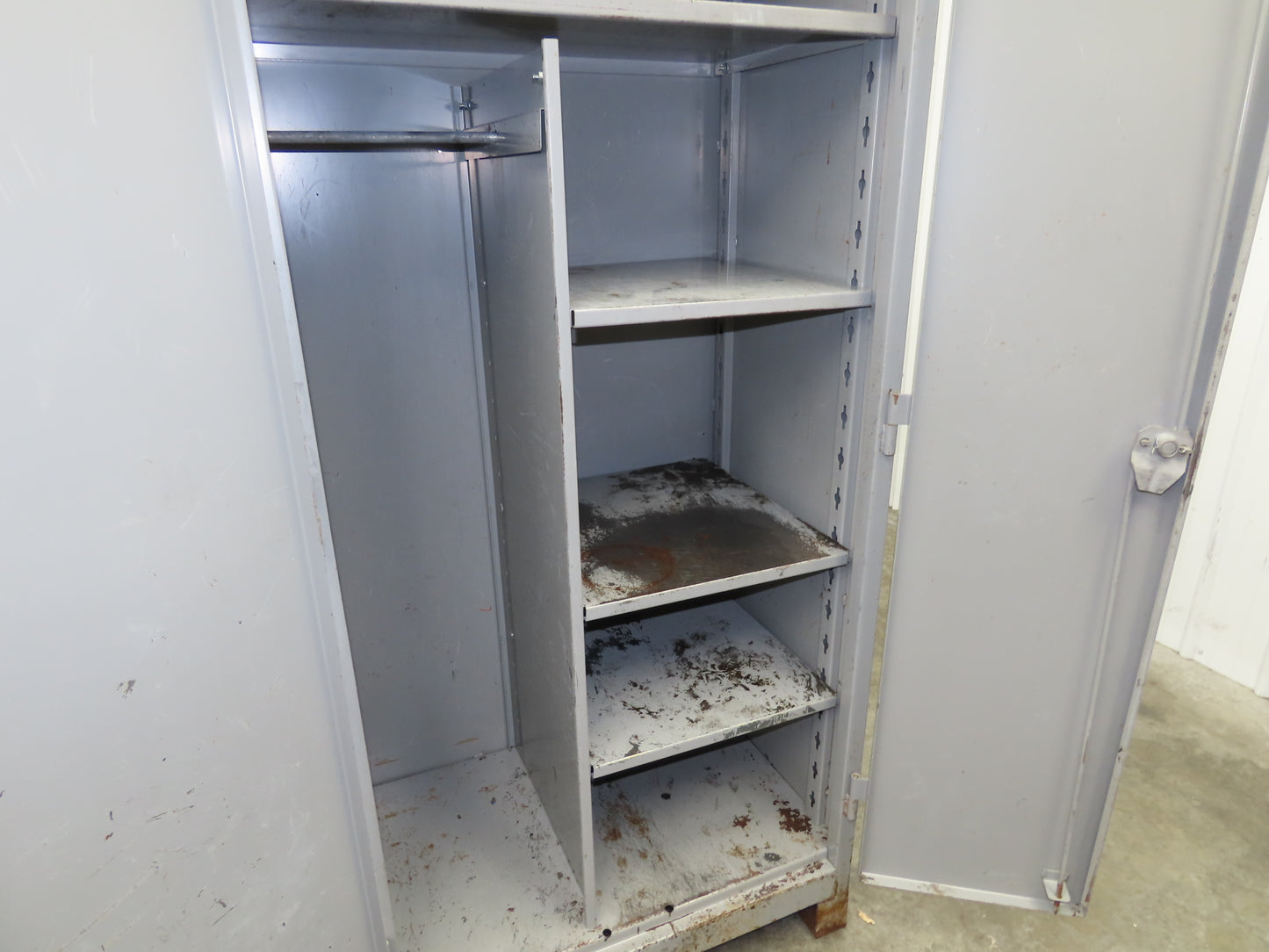 Lyon DD1121 Combination Storage Cabinet Locker 36x24x82" H 4 Shelf Metal Welded