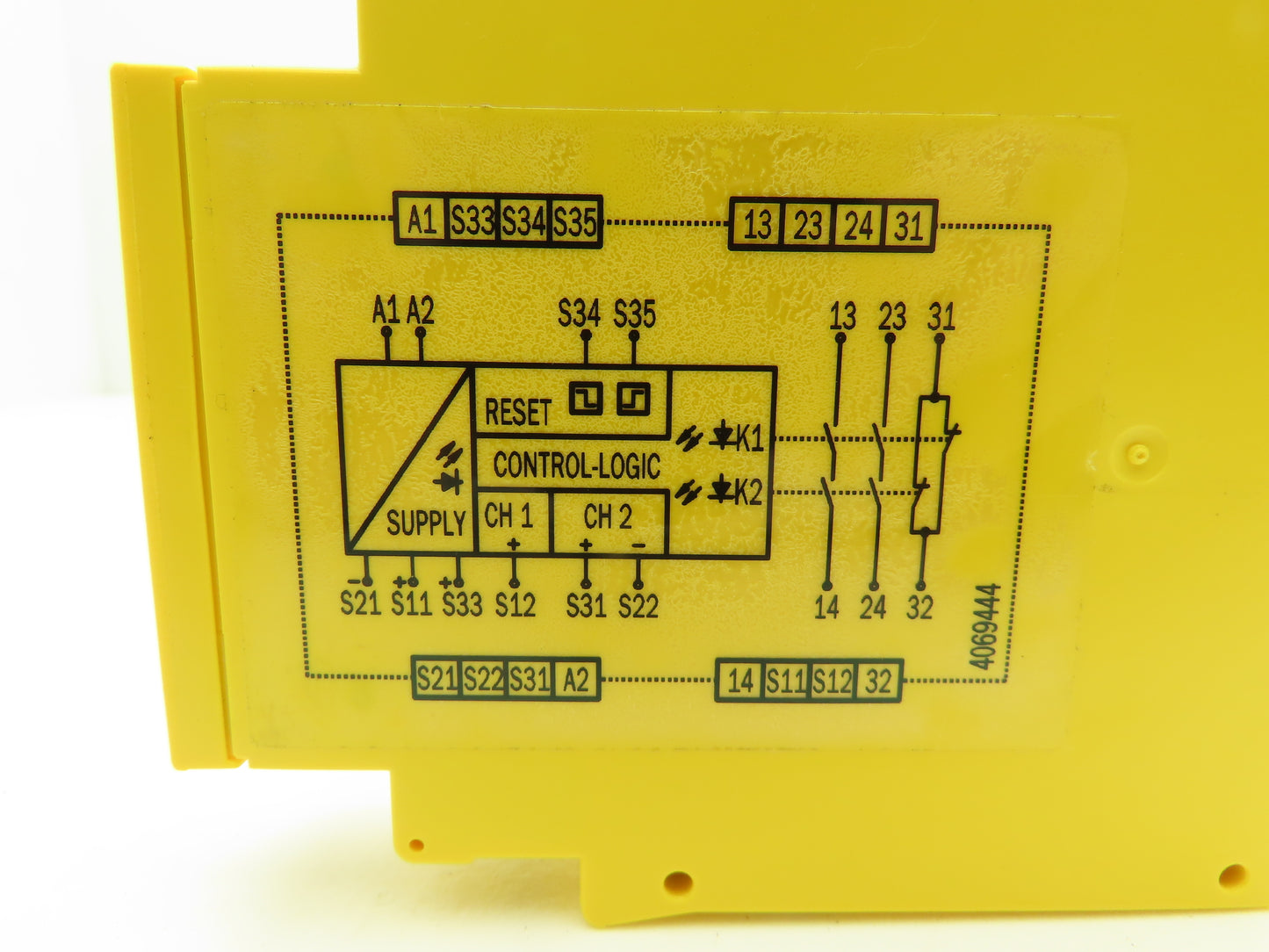 Sick UE48-20S2D2 Machine Safety Relay Module 24V 25ms Response Time Din Mount