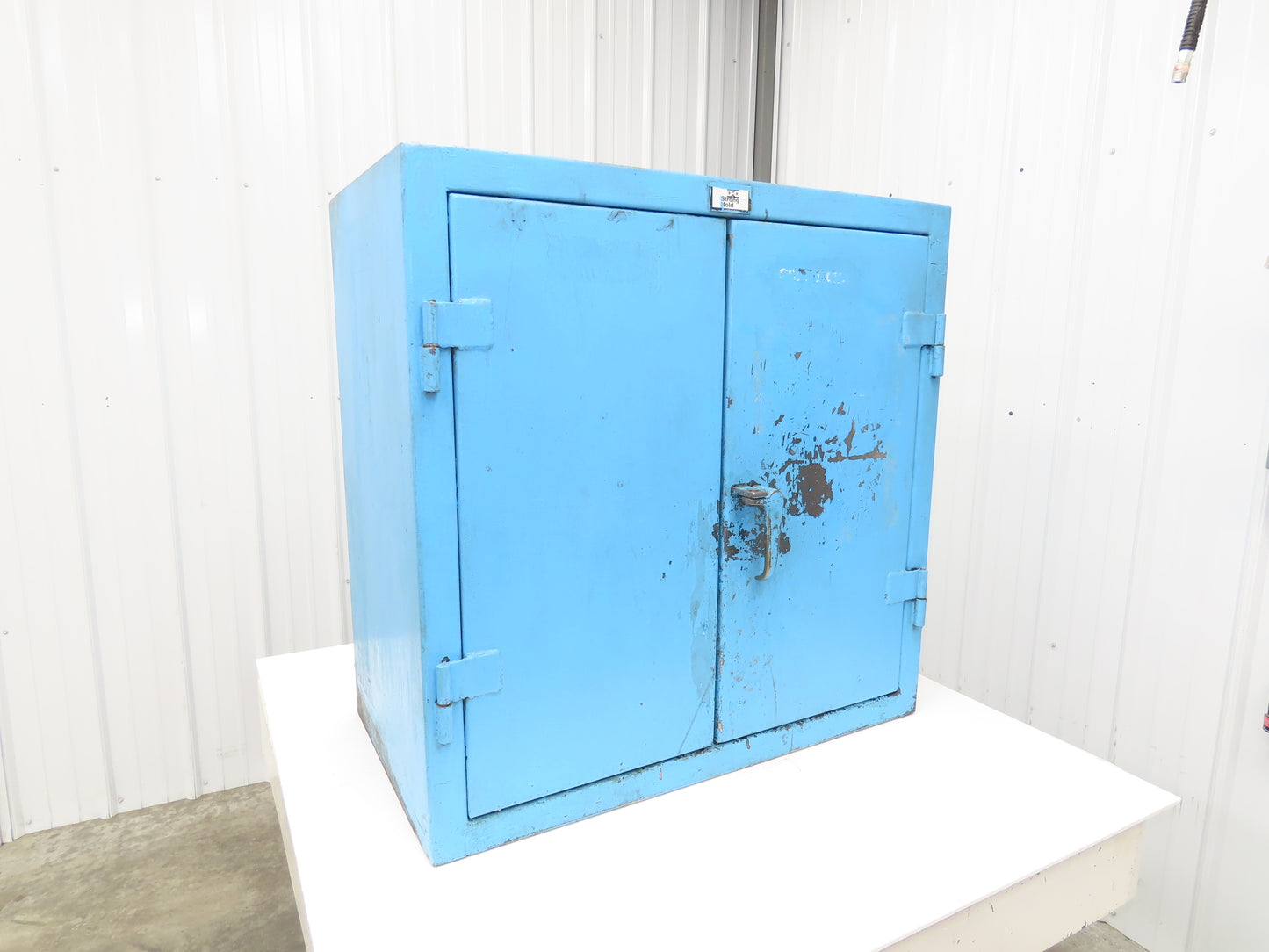 Strong Hold Extreme Duty 12 GA Counter-Height Cabinet 2 Shelf 36x20x36"