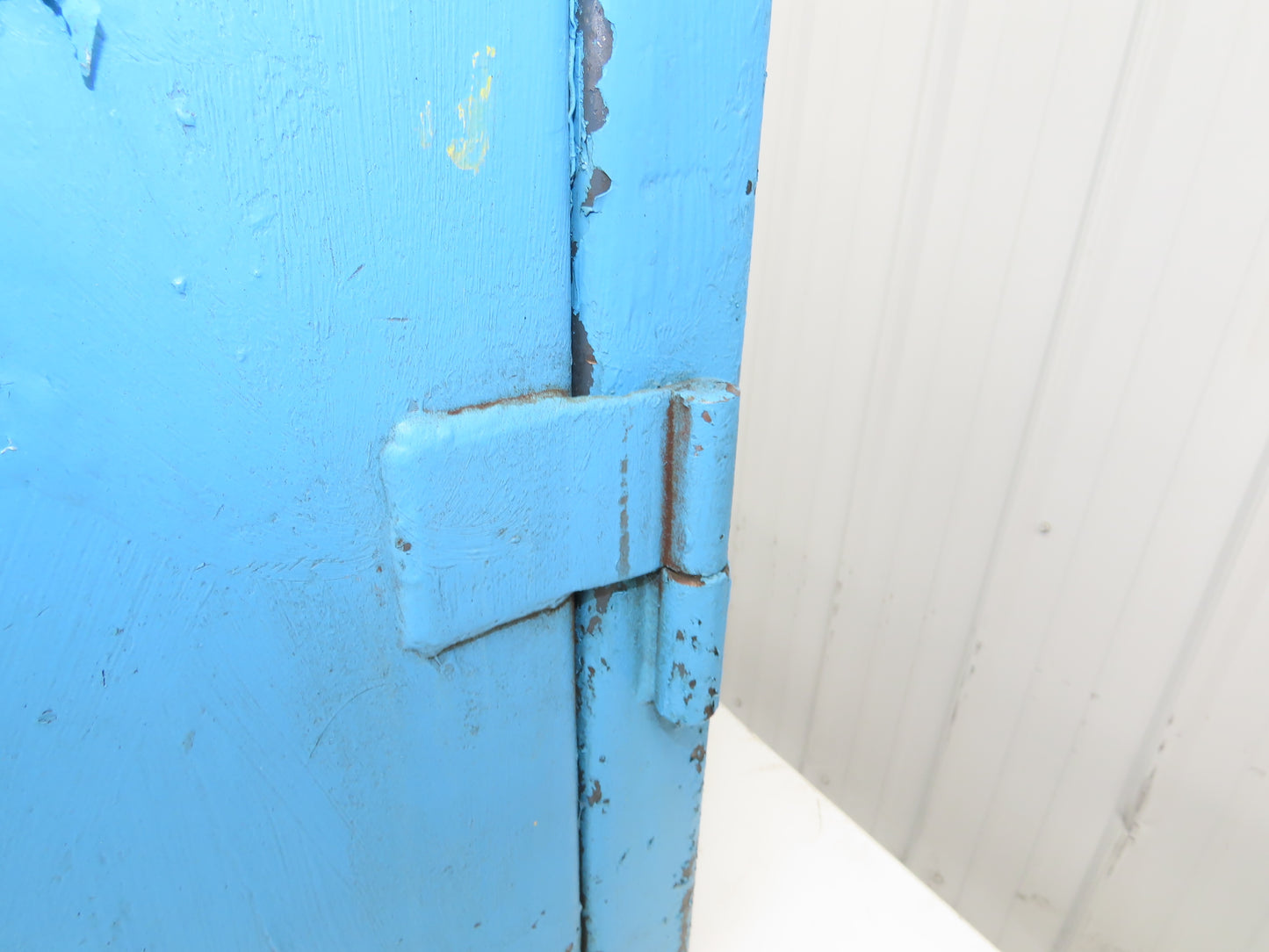 Strong Hold Extreme Duty 12 GA Counter-Height Cabinet 2 Shelf 36x20x36"