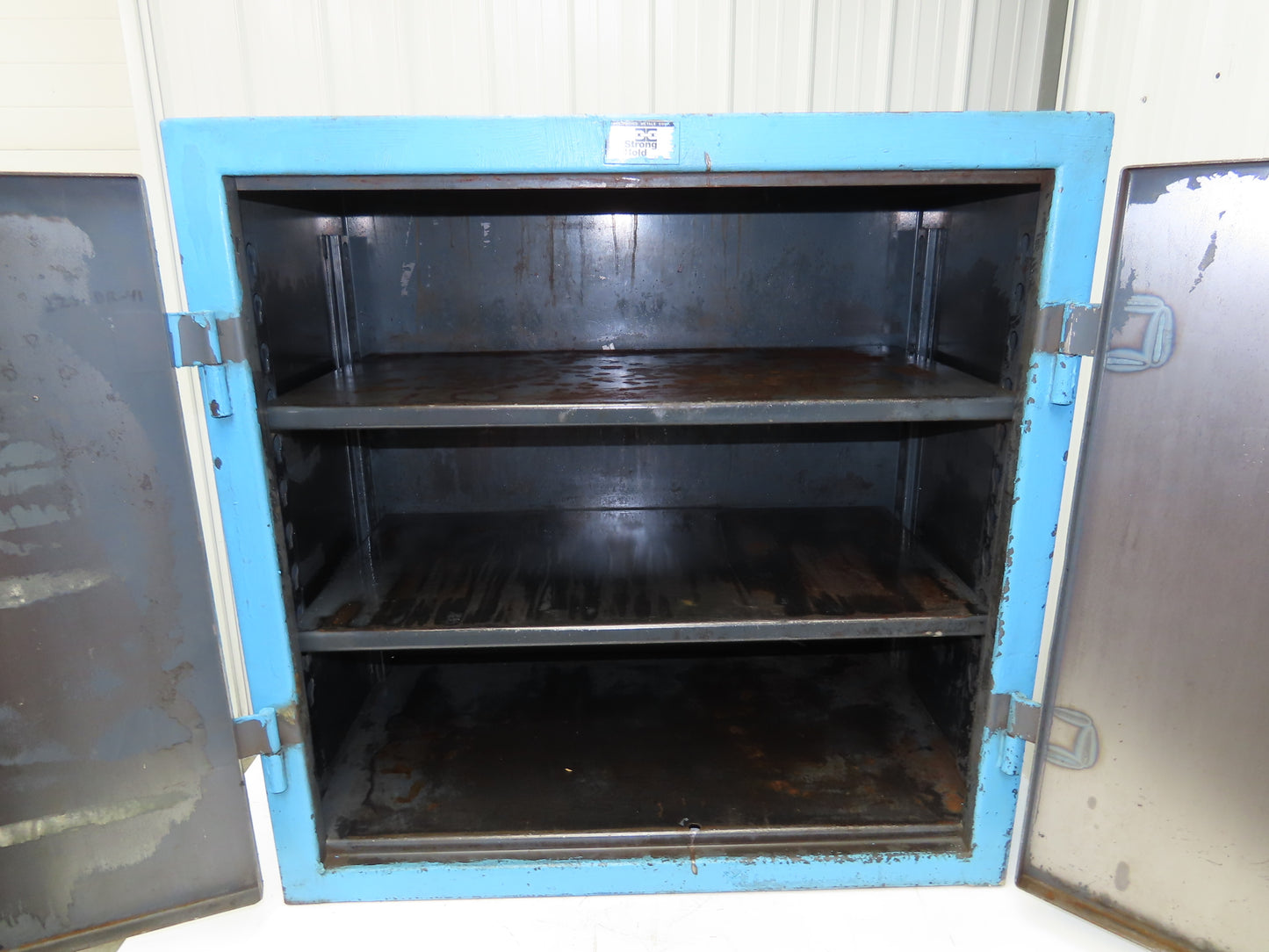 Strong Hold Extreme Duty 12 GA Counter-Height Cabinet 2 Shelf 36x20x36"