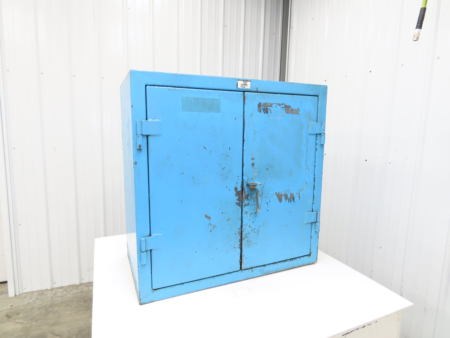 Strong Hold Extreme Duty 12 GA Counter-Height Cabinet 2 Shelf 36x20x36"