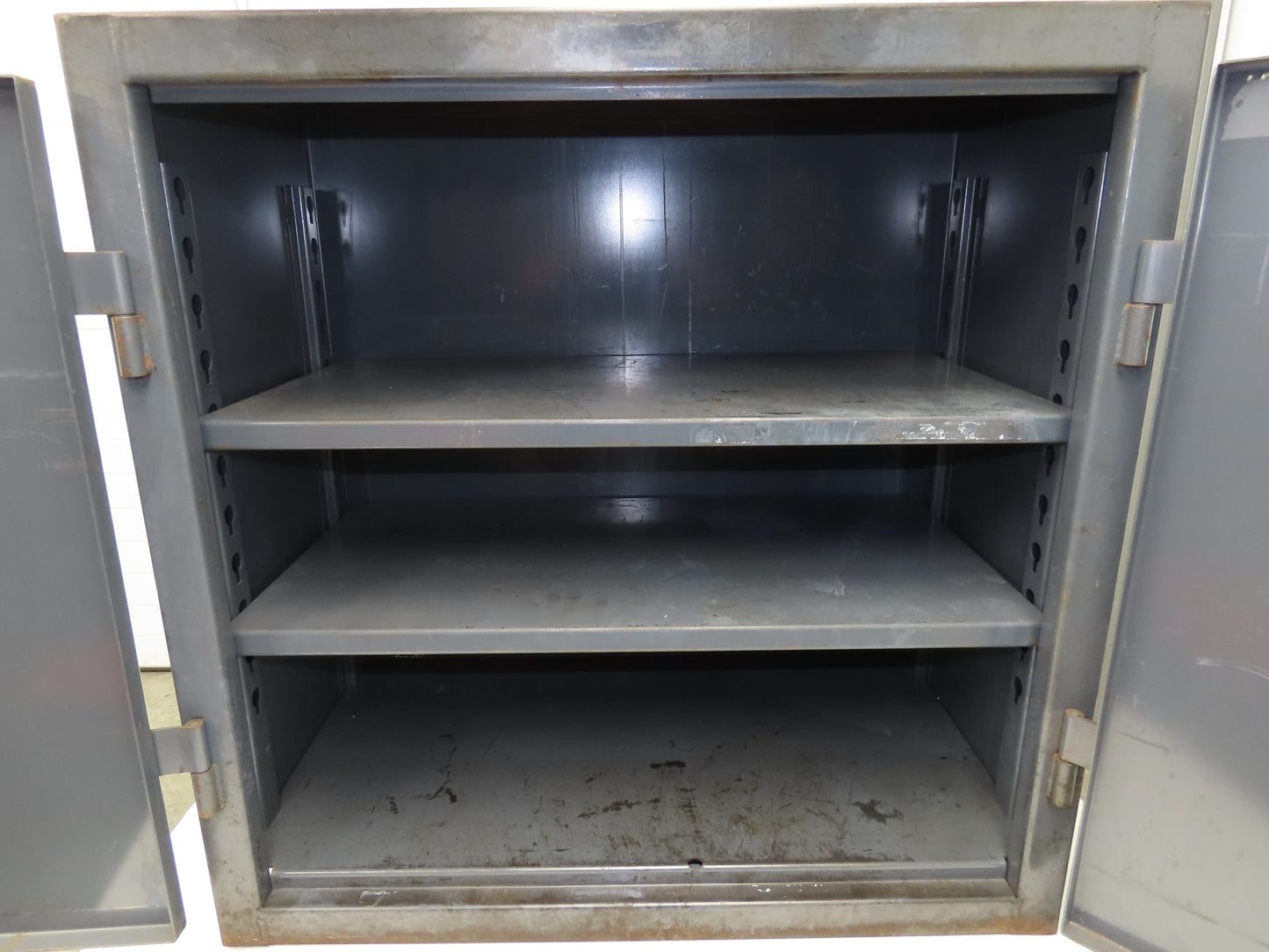 Strong Hold Extreme Duty 12 GA Counter-Height Cabinet 2 Shelf 36x20x36"
