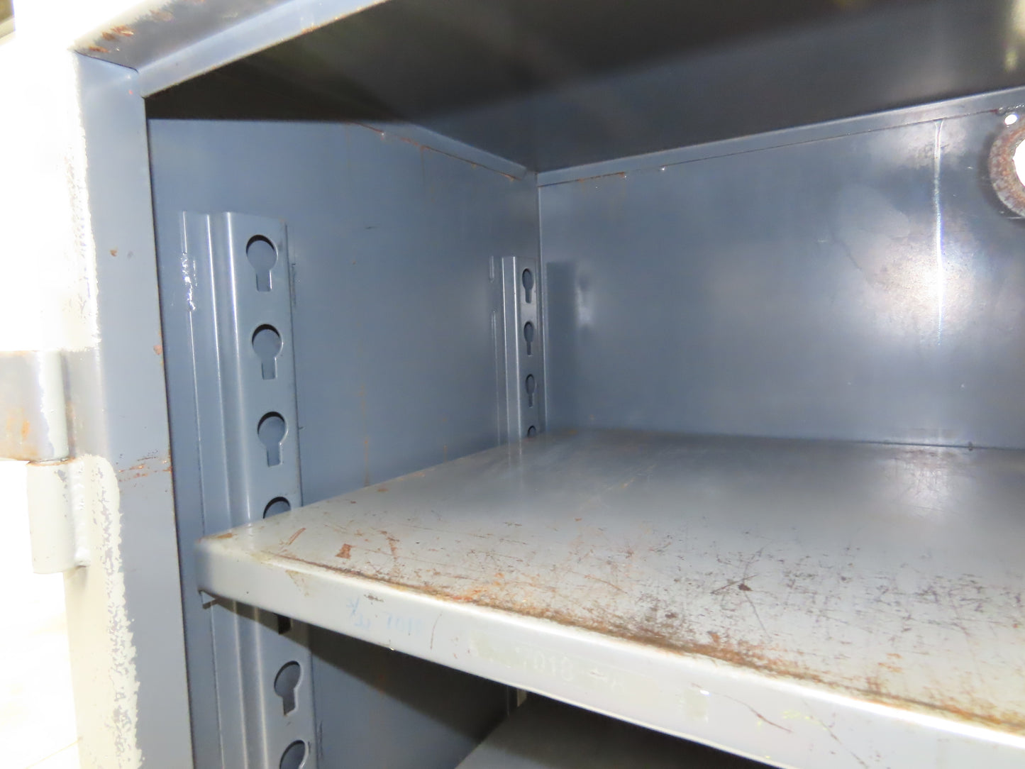 Strong Hold Extreme Duty 12 GA Counter-Height Cabinet 2 Shelf 36x20x36"