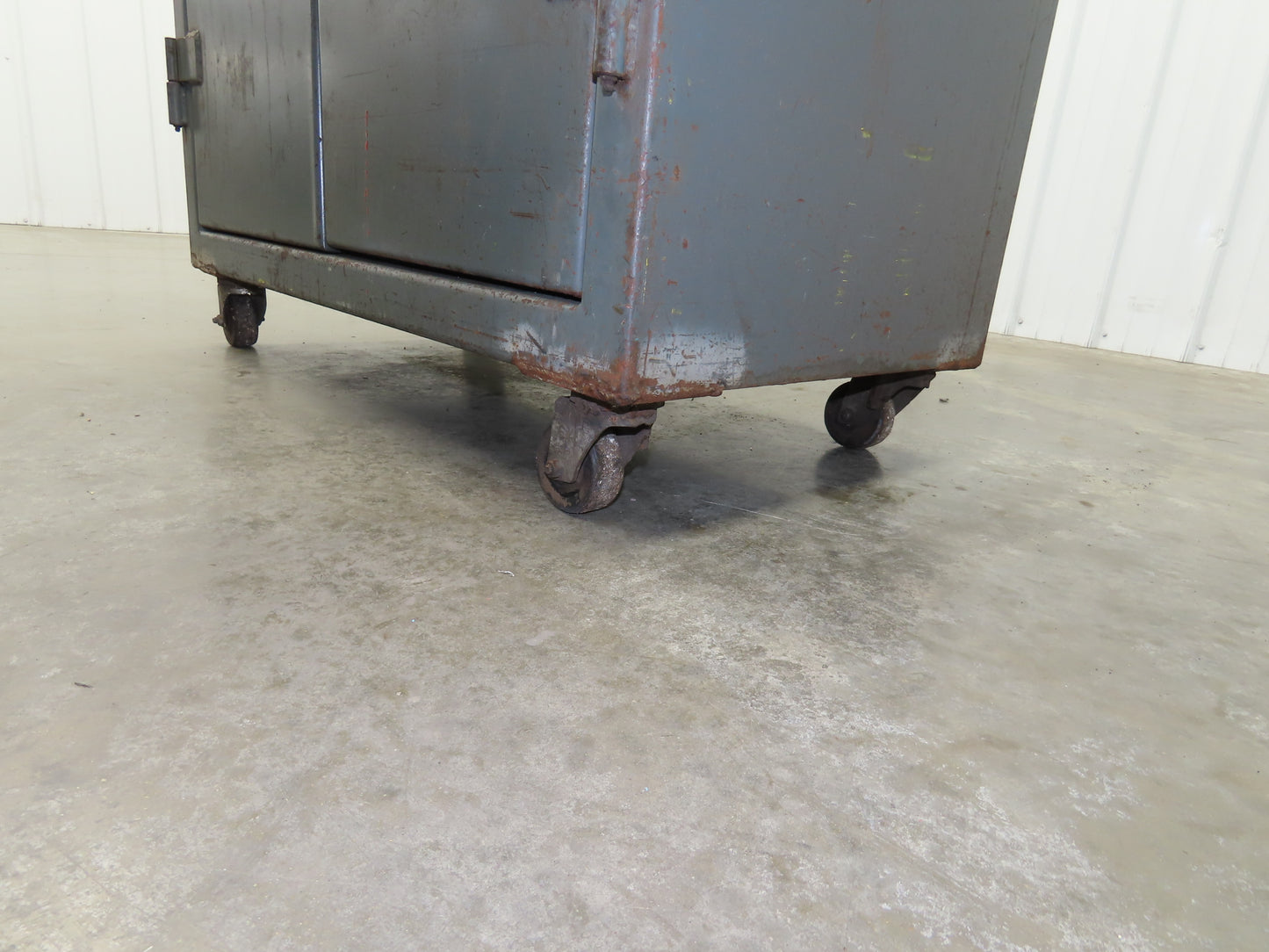 Strong Hold 12 GA Counter-Height Cabinet 2 Shelf 36x20x36" Tool Cart