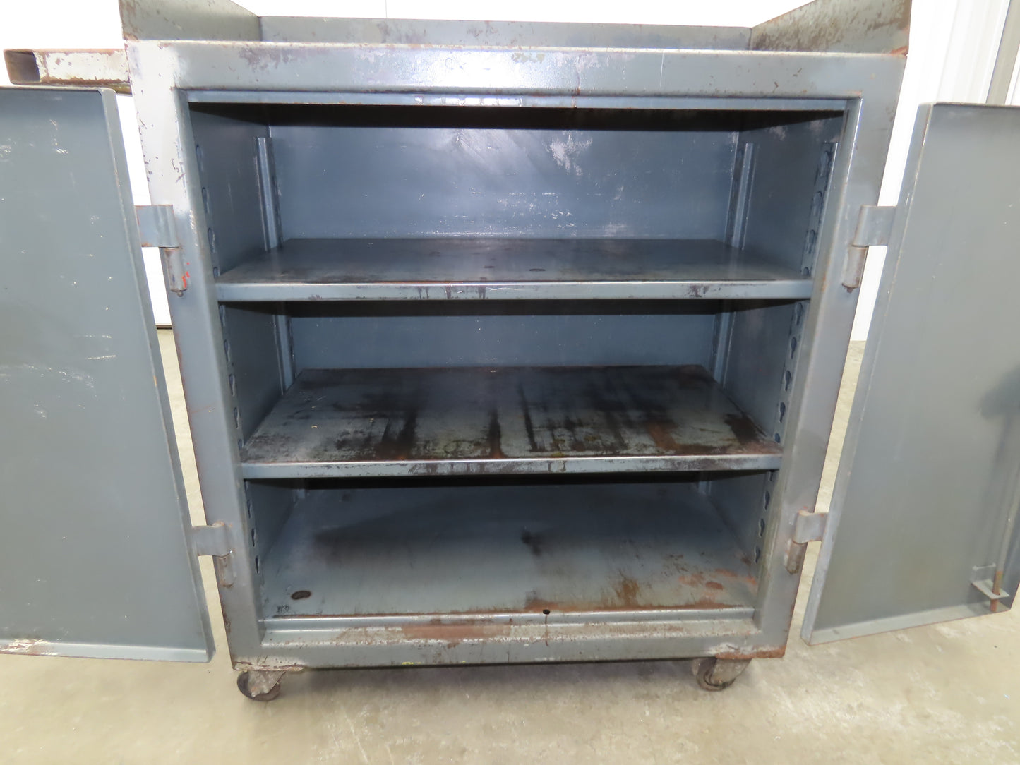 Strong Hold 12 GA Counter-Height Cabinet 2 Shelf 36x20x36" Tool Cart